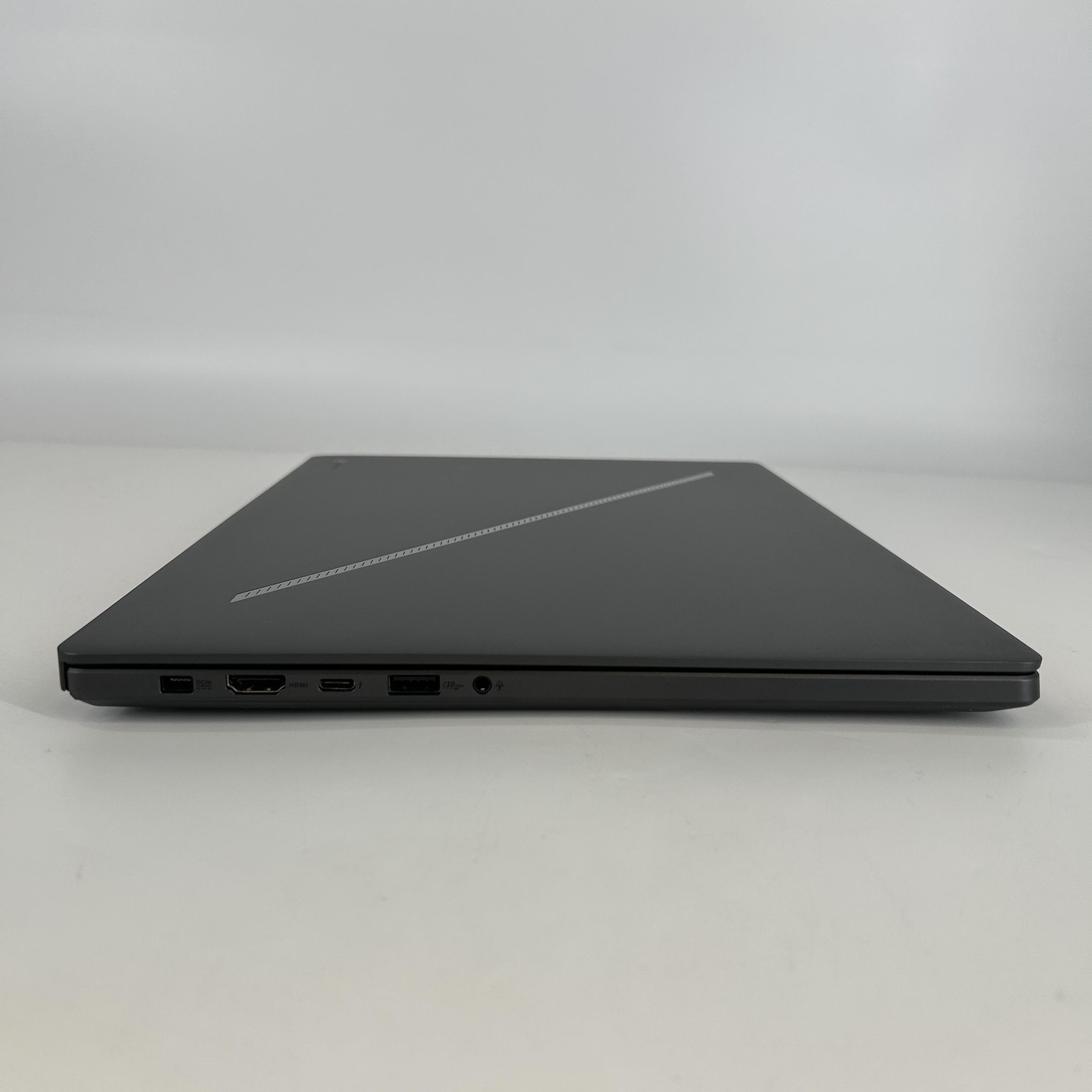 Asus ROG Zephyrus G16 GU605 240Hz QHD+ 2.9GHz Ultra 9 285H 16GB 1TB SSD RTX 5070