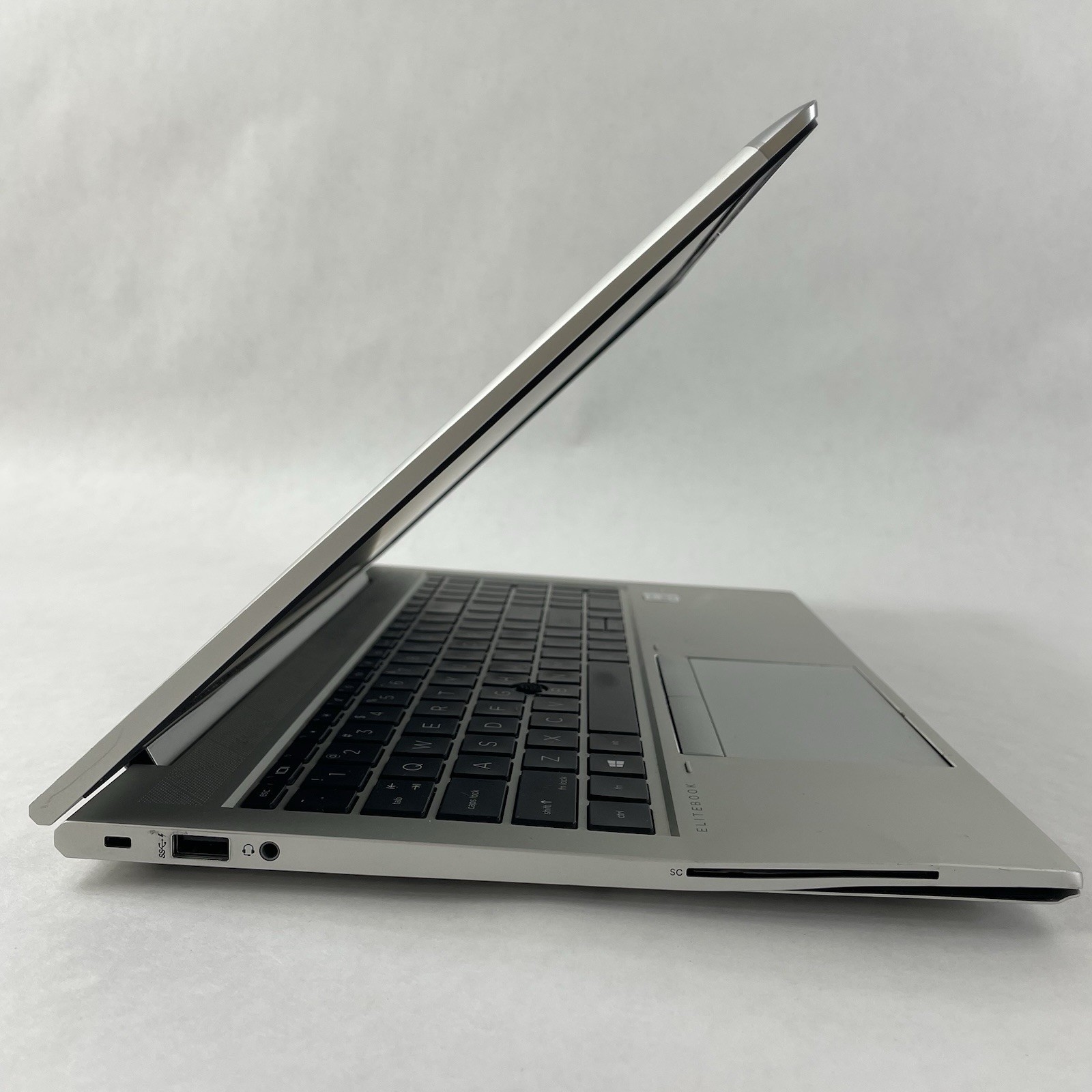 HP EliteBook 850 G7 15.6″ i5-10310U 1.70 GHz 8 GB RAM No SSD/OS/AC – Bad Corner