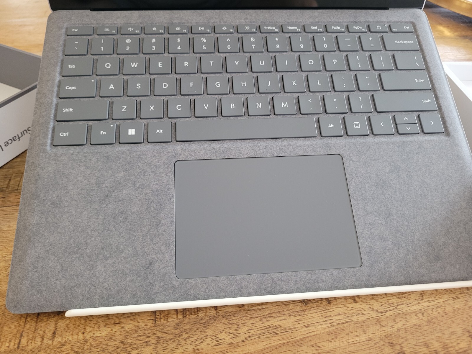 Microsoft Surface Laptop 5 13.5” Touch (256GB SSD, Intel Core i5 12th Gen NEW