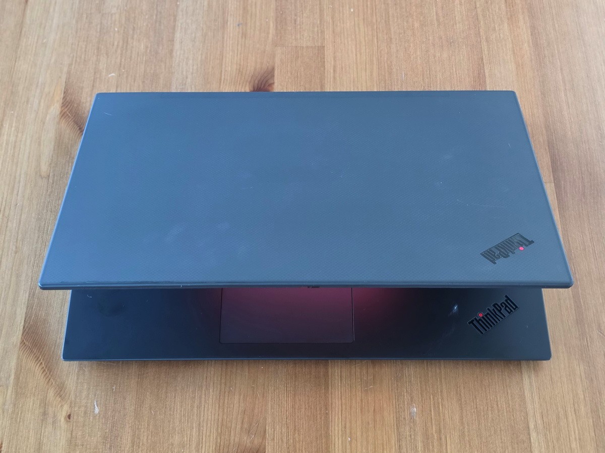 Lenovo ThinkPad P1 Gen 3 i9-10885H 16GB 15″ 4K HDR 3840×2160 OLED NVIDIA T2000