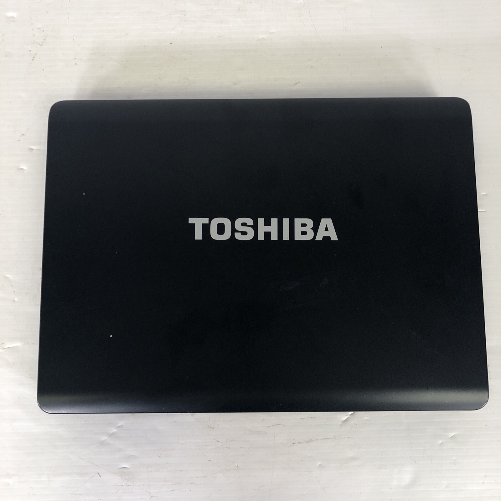 TOSHIBA SATELLITE A215-S5822 AMD Turion 64 x2 – 2 GB Ram – NO HDD/OS