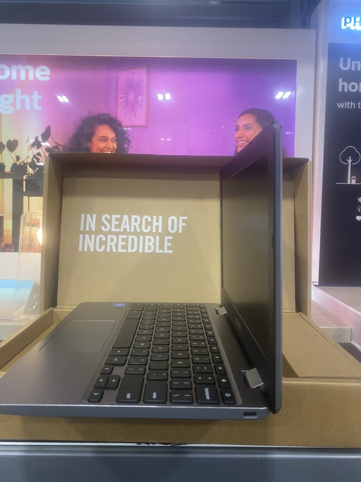 ASUS – 11.6” Chromebook – Intel Celeron – 4GB Memory – 32GB – eMMC Flash Memory