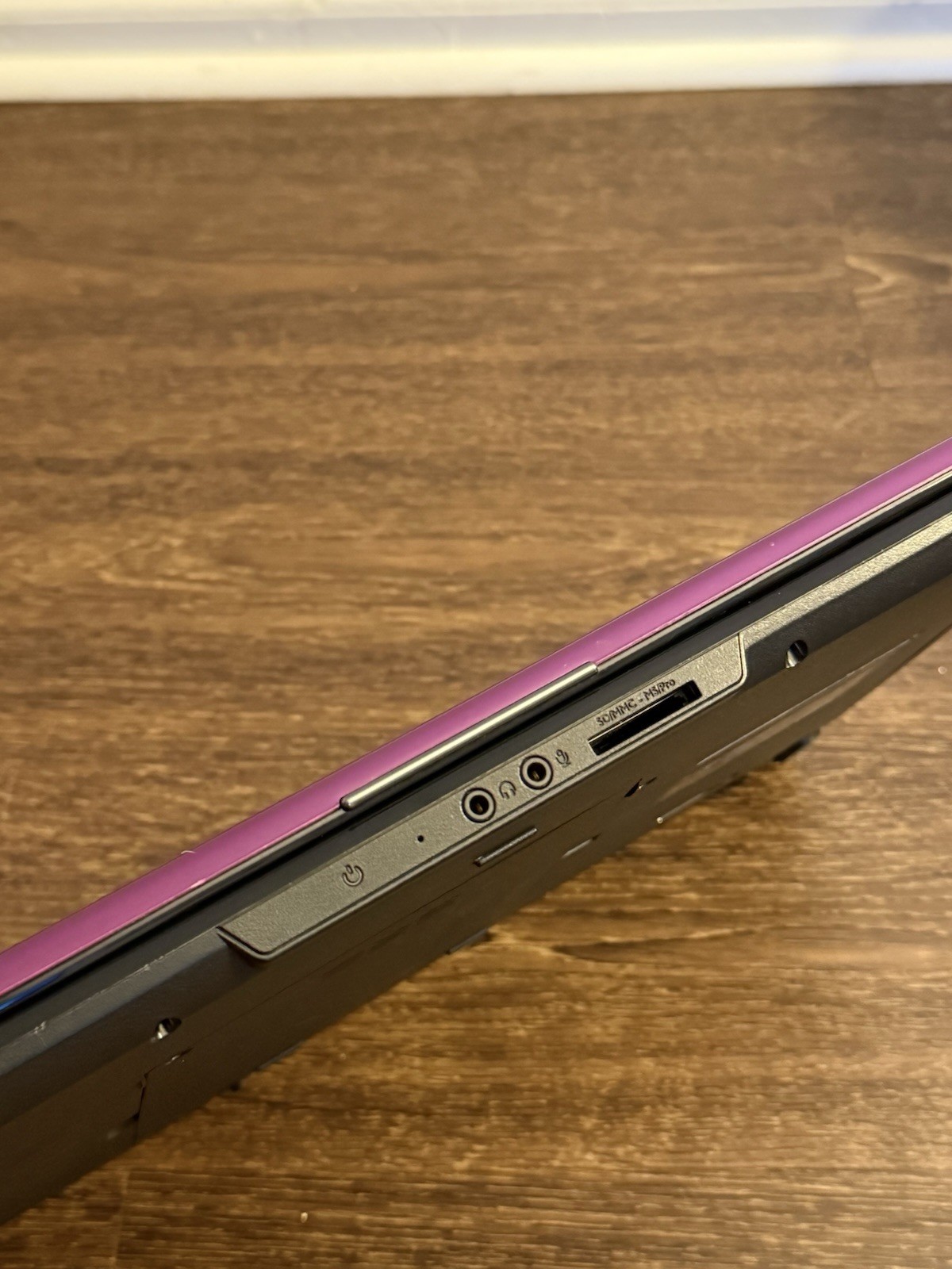 Dell Inspiron 1545 15.6” Core 2 Duo T6500 4GB RAM 320GB HDD Windows 7 W/ Charger