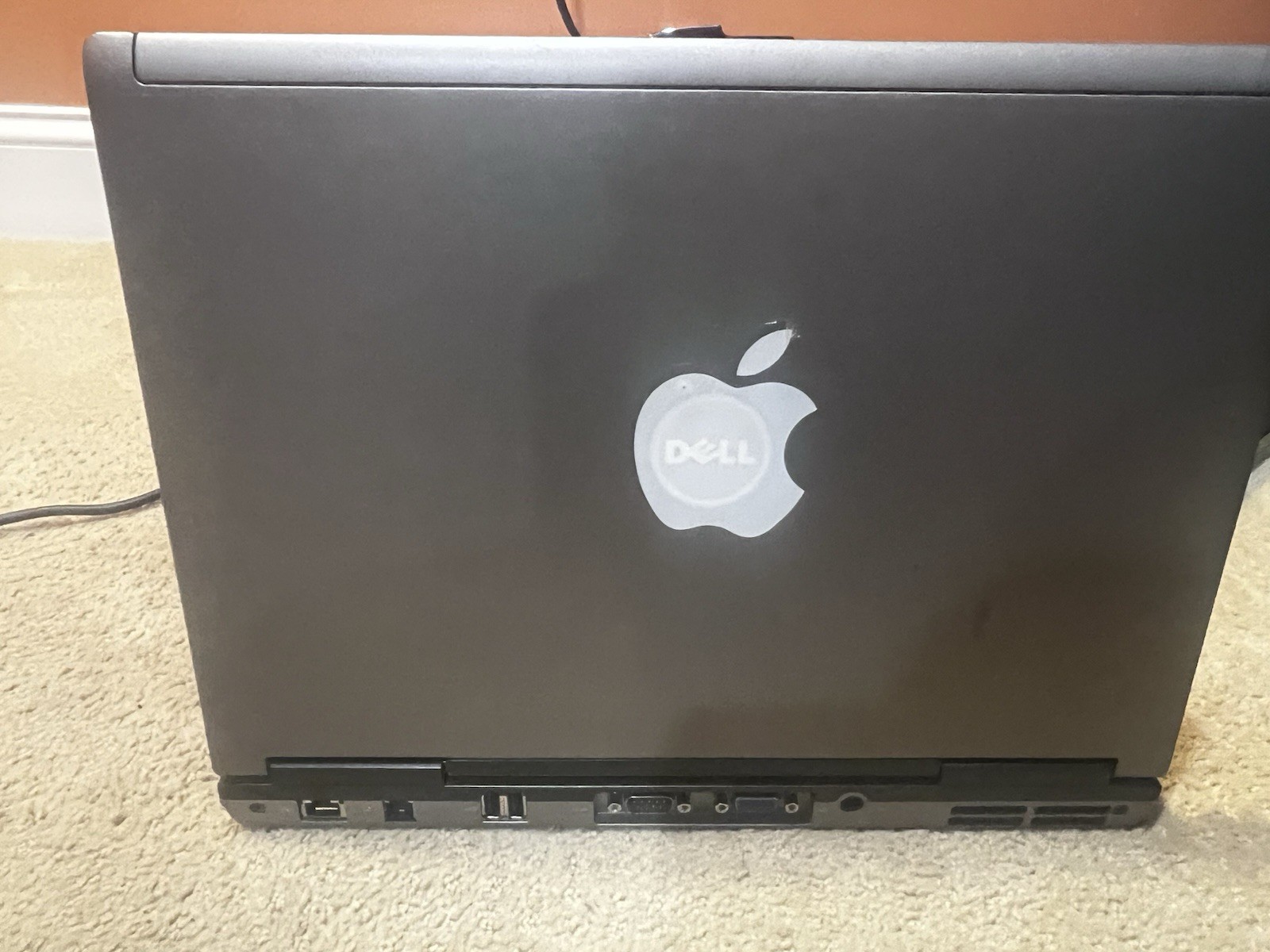 Dell Latitude D630 15″ 1.8GHz 2GB Laptop Needs Battery Hard Drive & Screen Bezel
