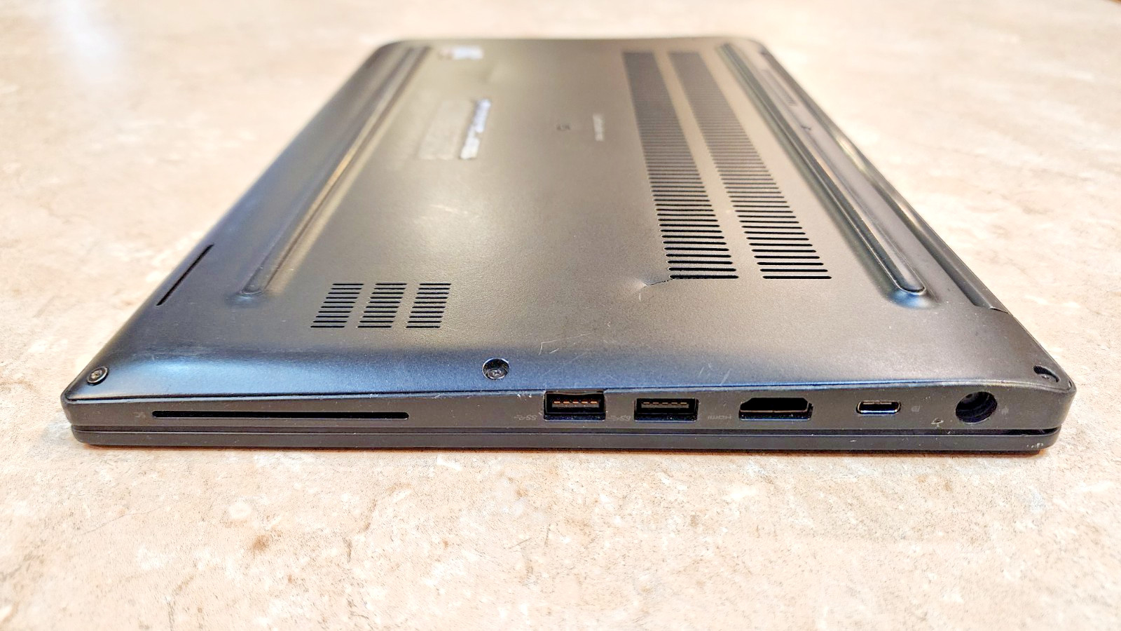 Dell Latitude 7480 14″ FHD Intel i5-7300U 128GB SSD 8GB RAM HDMI USB-C Backlit