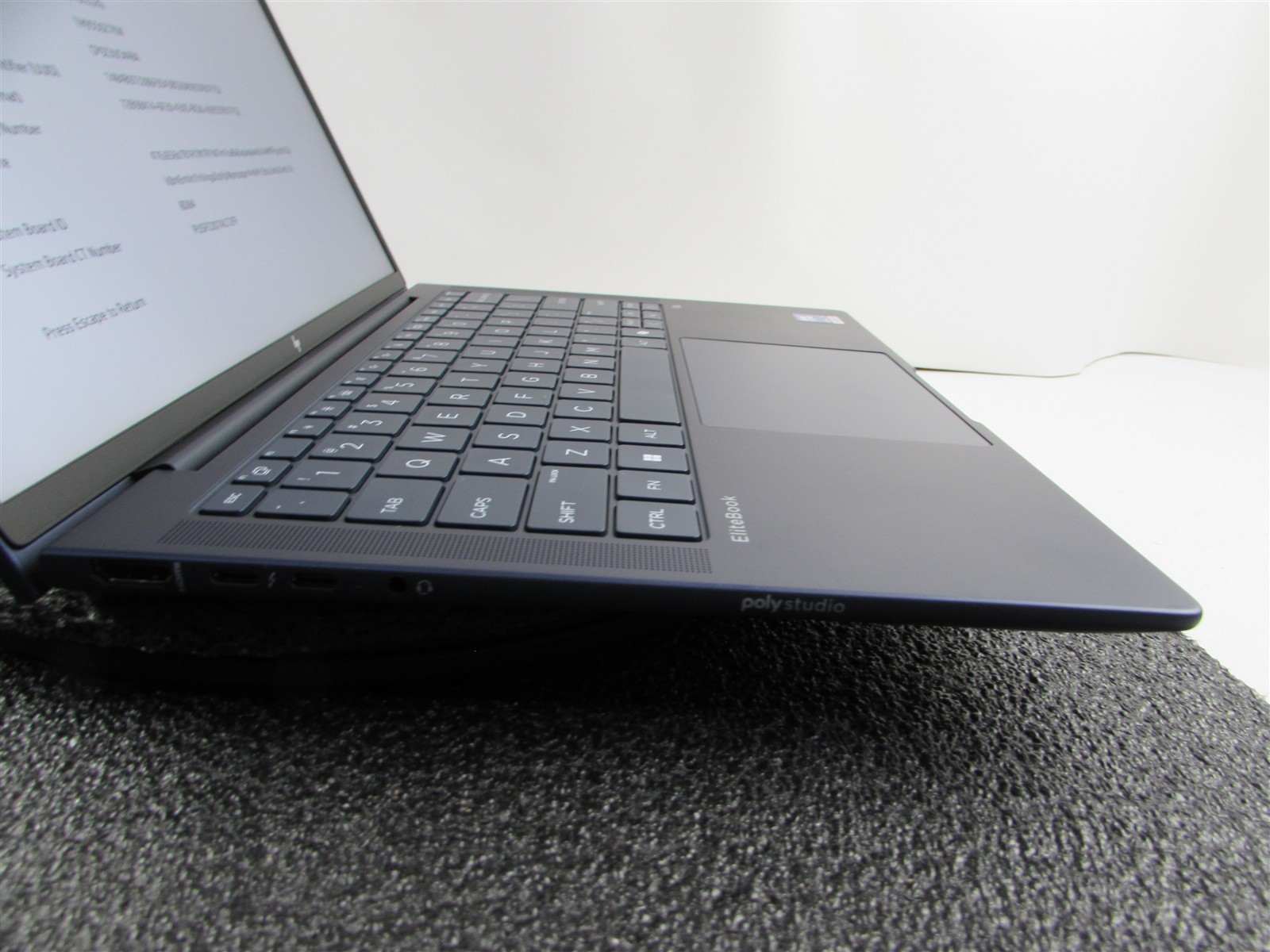 HP ELITEBOOK X G1I 14 AI CORE ULTRA 7 268V 512GB 32GB RAM WIN 11 PRO