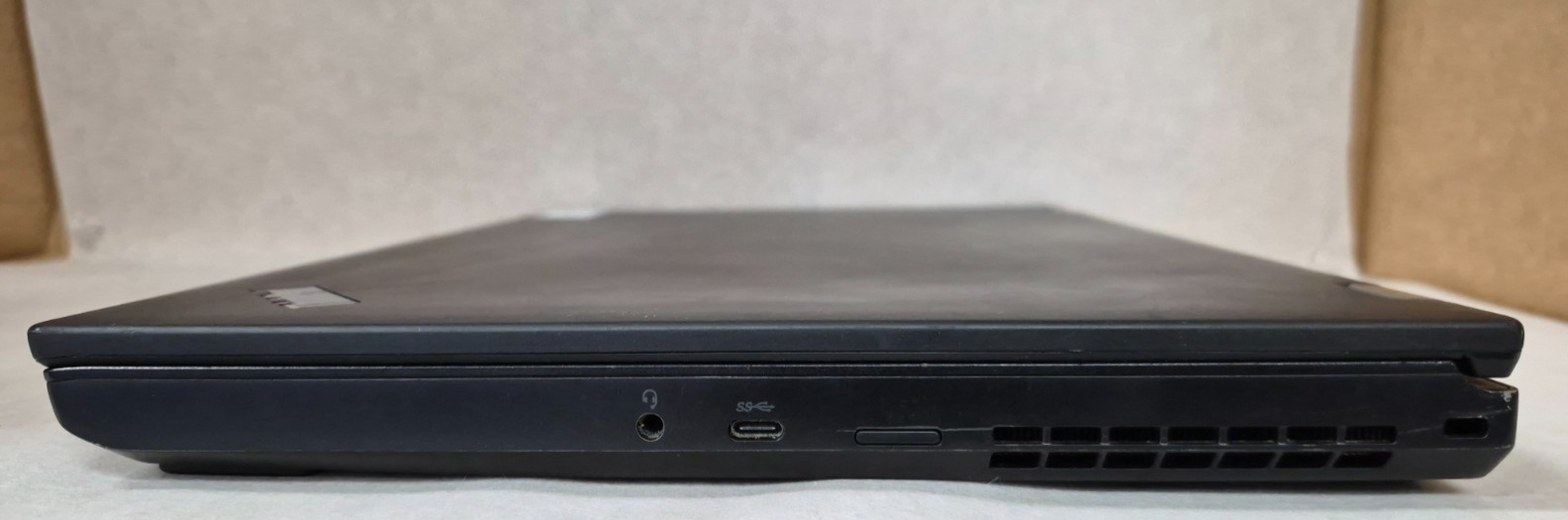 Lenovo ThinkPad P53 15.6″ Intel i7-9750H 2.60GHz 32GB No SSD Quadro T1000
