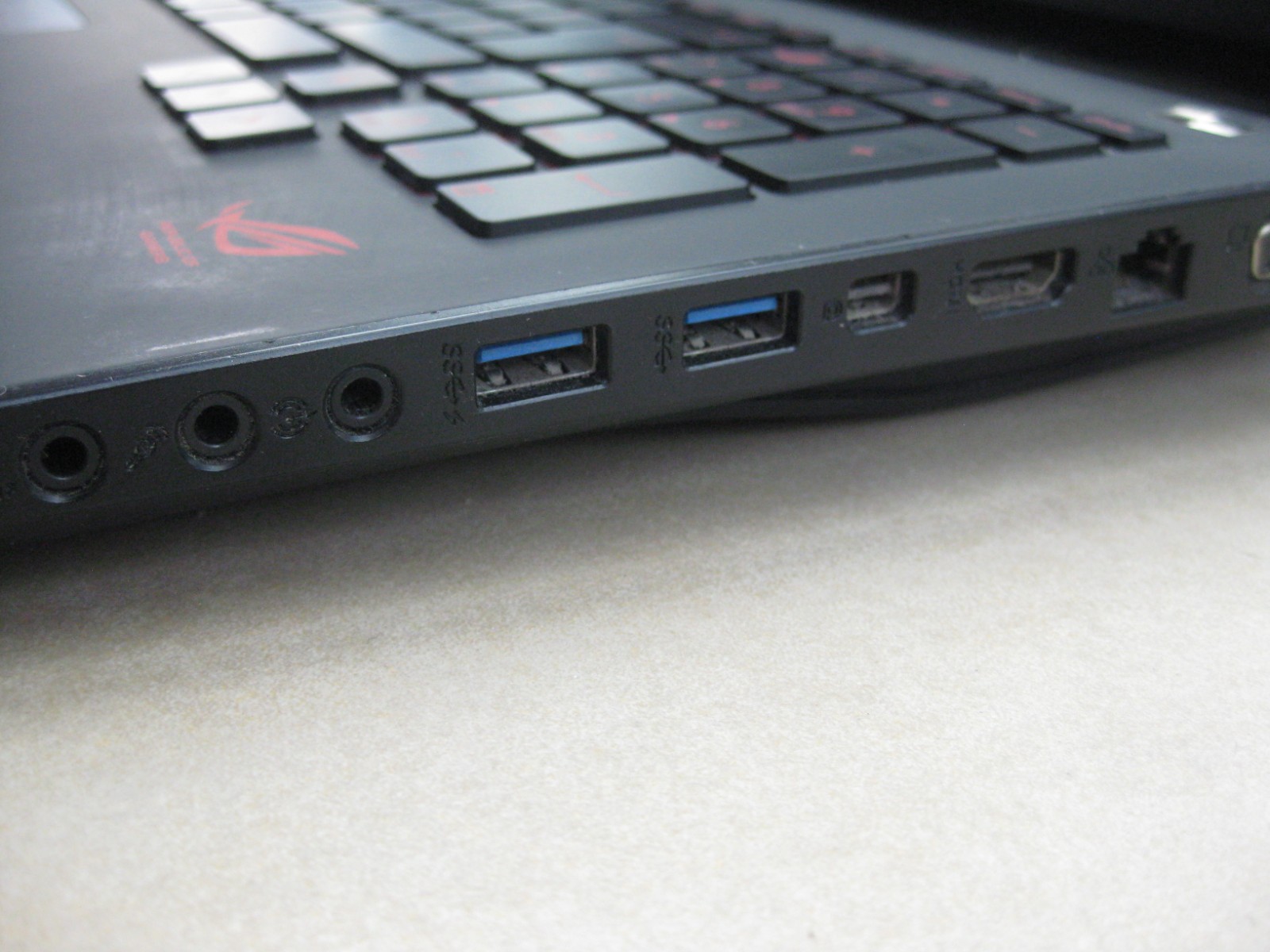 ASUS ROG G751JY-T7059H i7-4710HQ 8GB 1TB HDD 256GB SSD GTX980M 17.3 Gaming PRO