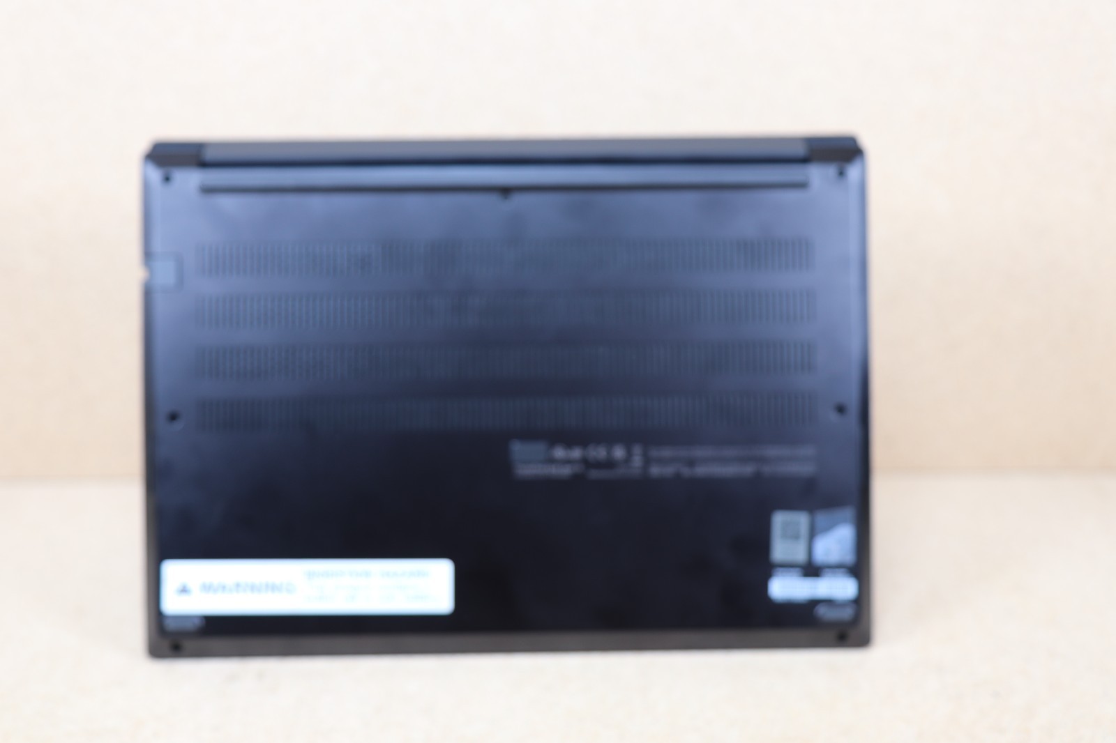 14″ Lenovo ThinkPad E14 Gen 6 (Touch) / Ryzen 7-7735U / 16GB / 512GB (286)