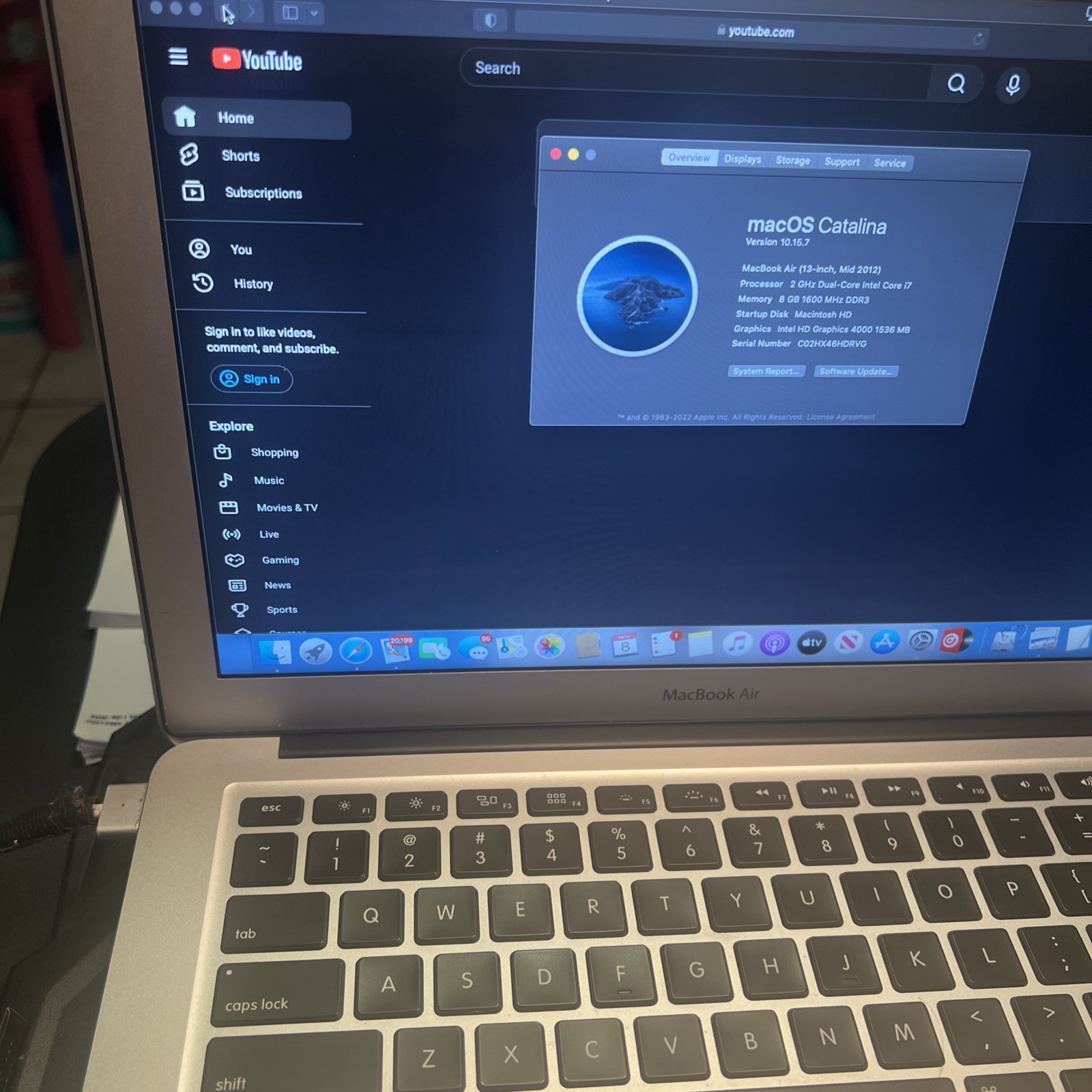 Apple MacBook Air A1466 i7-3667U 2.0GHz 8GB RAM Mid 2012 Catalina Version 10. 15
