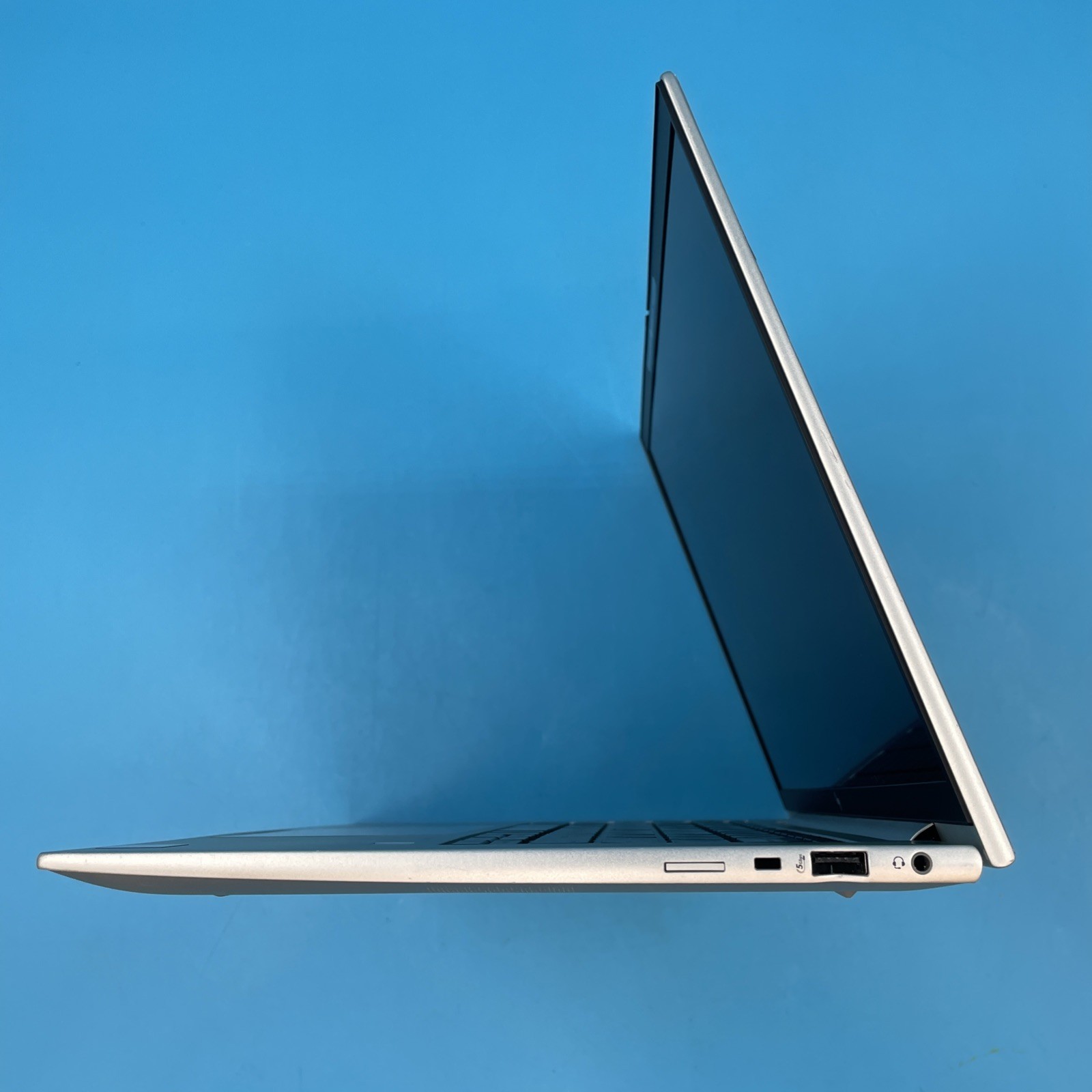HP EliteBook 840 G11 | Ultra 5 135U | 32GB RAM | 512GB SSD | NO OS | 88% BATTERY