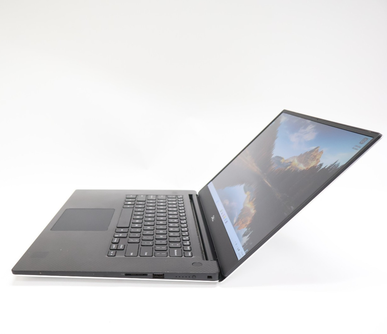 Dell XPS 15 7590 15.6″ i7-9750H 2.60GHz 16GB RAM 500GB HDD Win 11 Pro Laptop