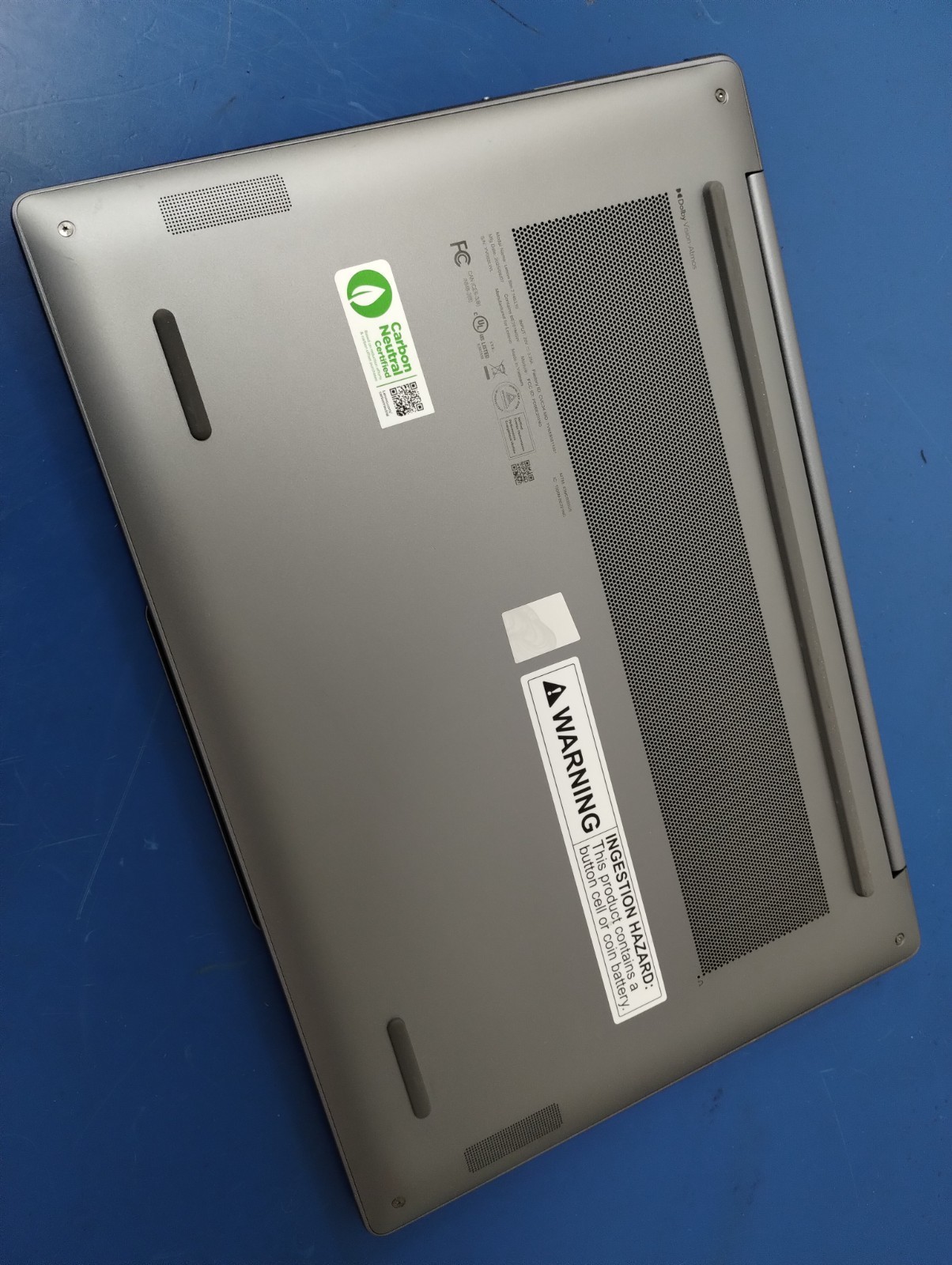 Lenovo Slim 7 14ILL10, Intel Core Ultra 7, 2.20 GHz, 32 GB RAM, 1 TB NVMe