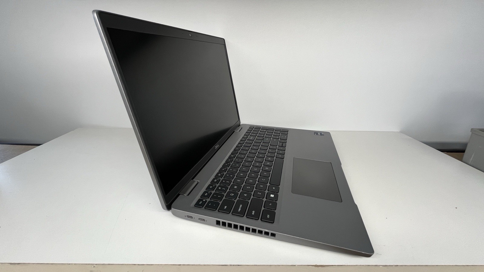 Dell Precision 3570 | i5-1235U | 512 NVME | 16GB DDR4 | Win 11 Pro | Intel Iris