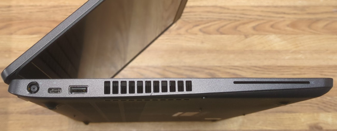 Dell Precision 3540 15.6″ Intel i5-8365U 8GB DDR4 NO HDD, Excellent Condition