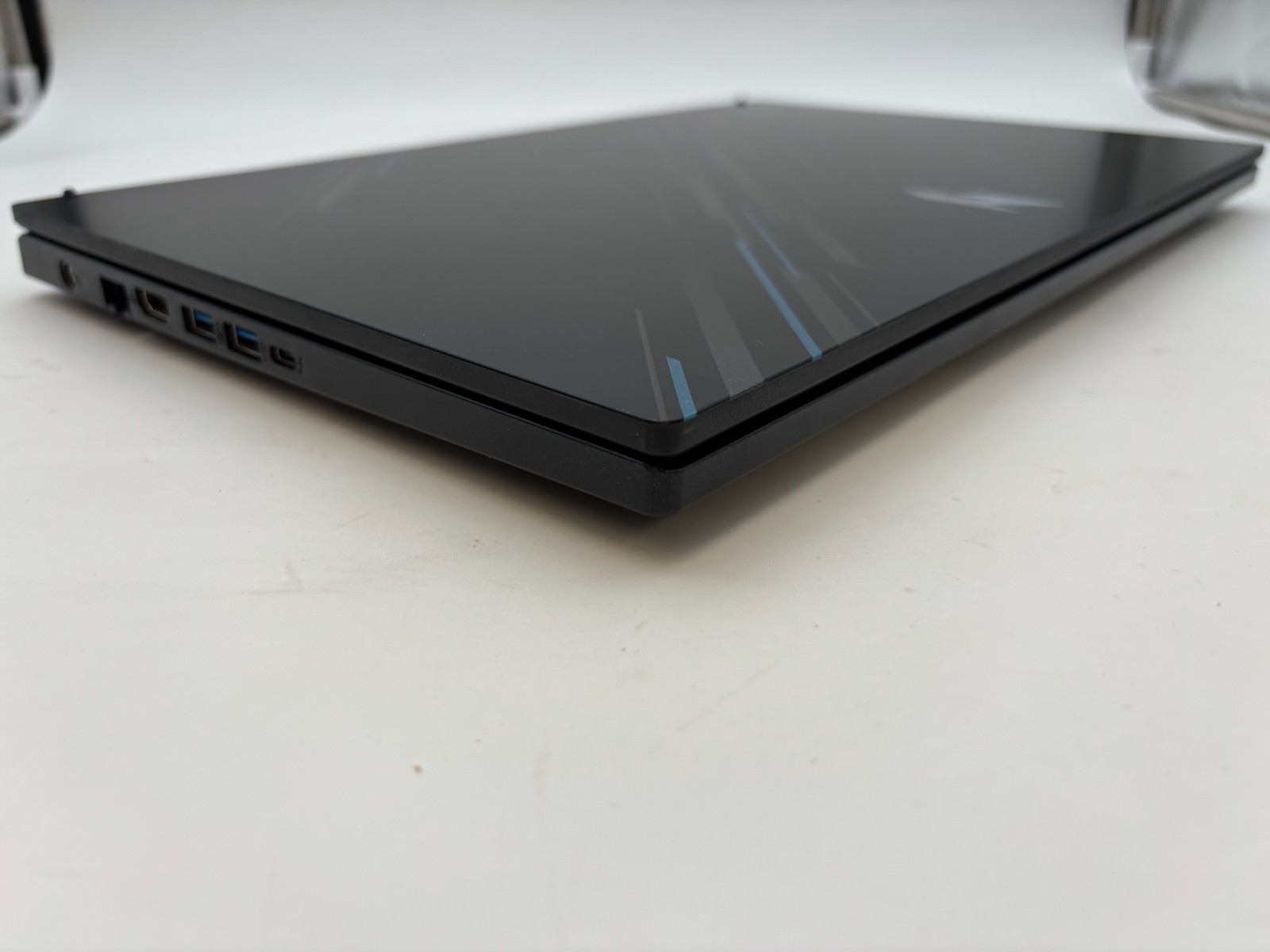 Acer Nitro V 15 ANV15-51 15.6″ 512 GB SSD 16 GB RAM i5-13420H RTX 3050