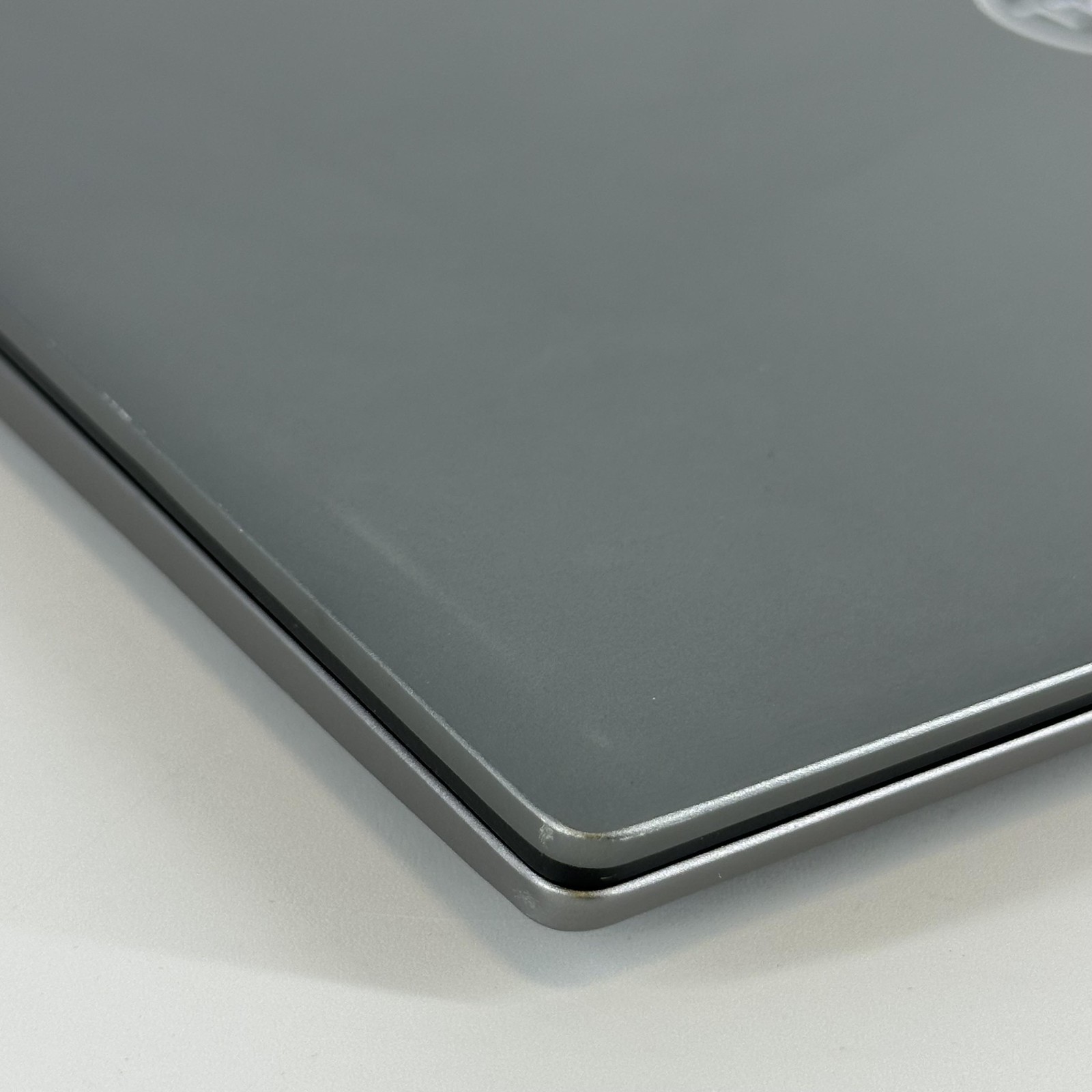 Dell Latitude 7450 14 QHD+ TOUCH 3.8 GHz Ultra 7 165H 32GB 256GB SSD FRAME SPLIT