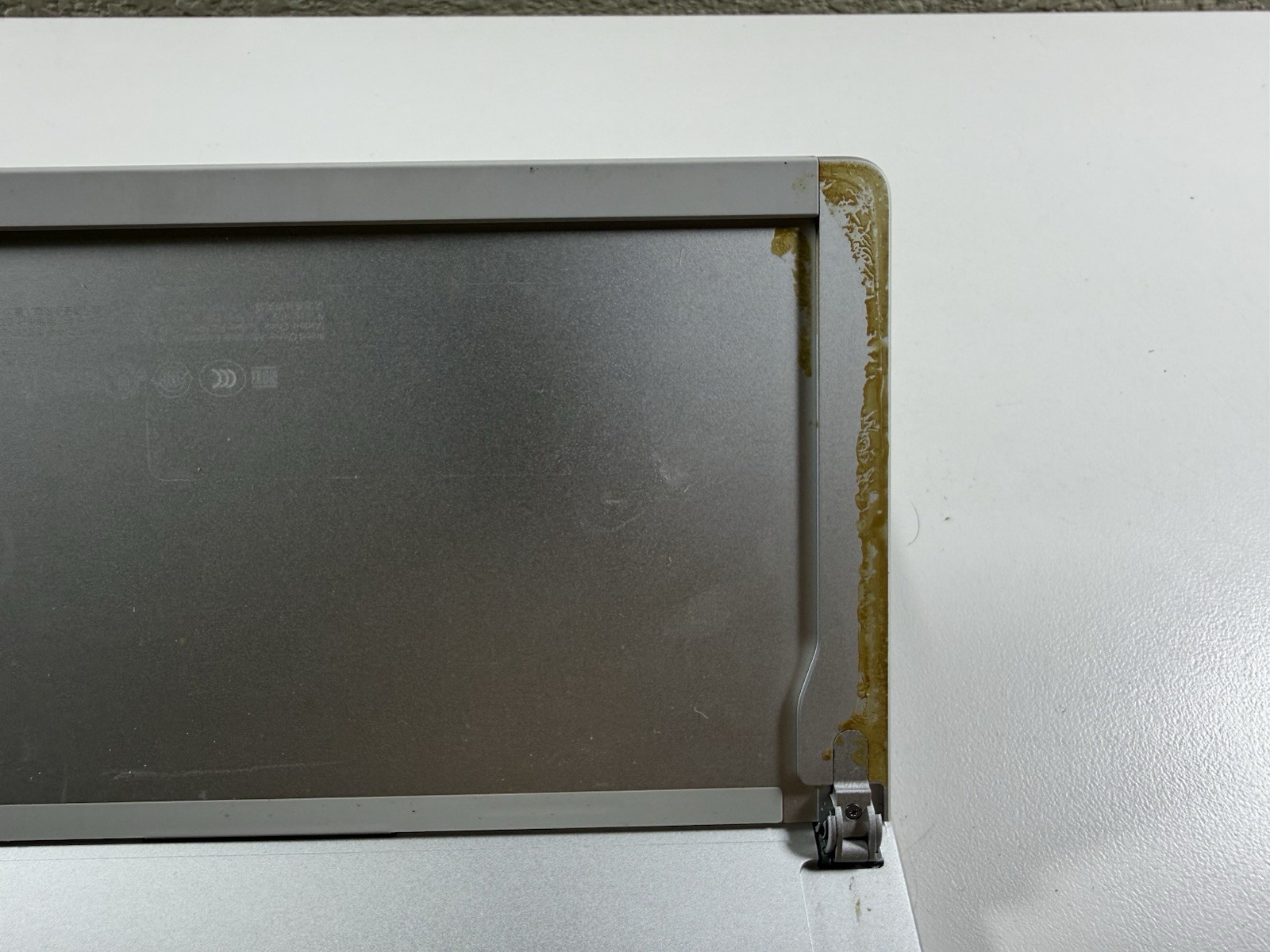Microsoft Surface Pro 8 (1982) i5-1145G7 – 16GB RAM – 256GB 120Hz – Win 11 Pro