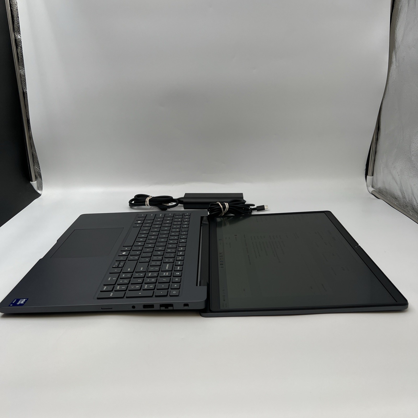Dell Pro Max 16 MC16250 Ultra 9 285H 32GB 1TB SSD NVIDIA RTX Pro 1000 Blackwell