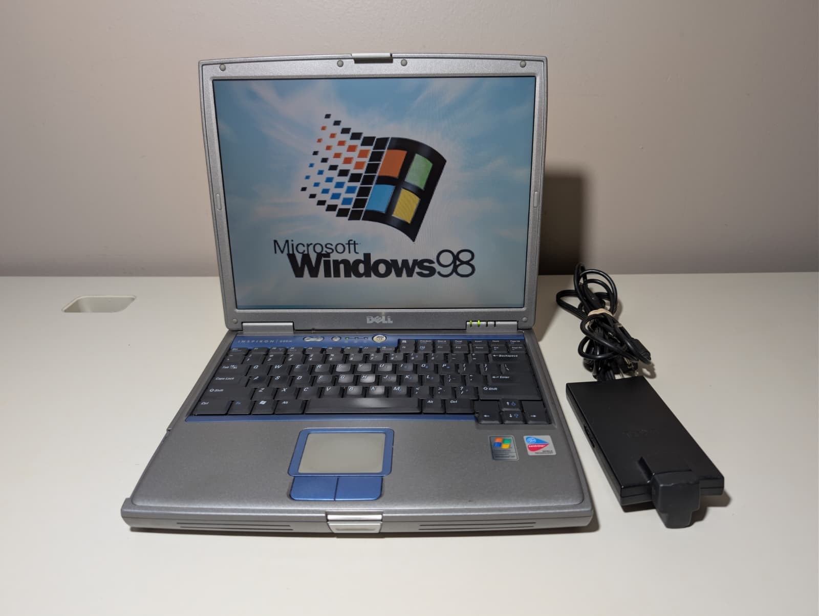 Dell Inspiron 600m | Pentium M 256MB RAM 80GB HDD | AMD Windows 98 SE DVD