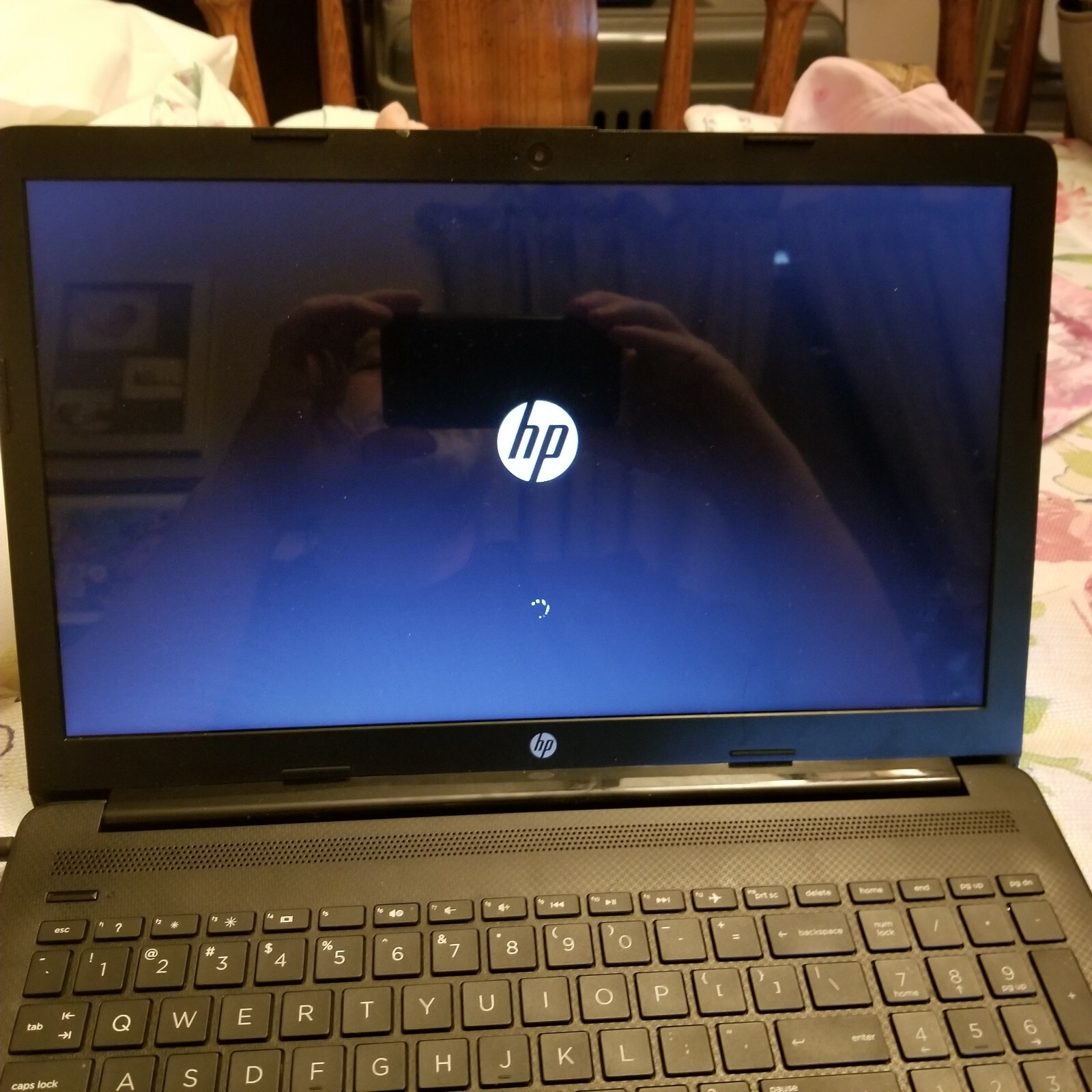 HP laptop15-db0083nr AMD A6-9225 Dual-Core proceesor, 1TB HDD 4GB Ram