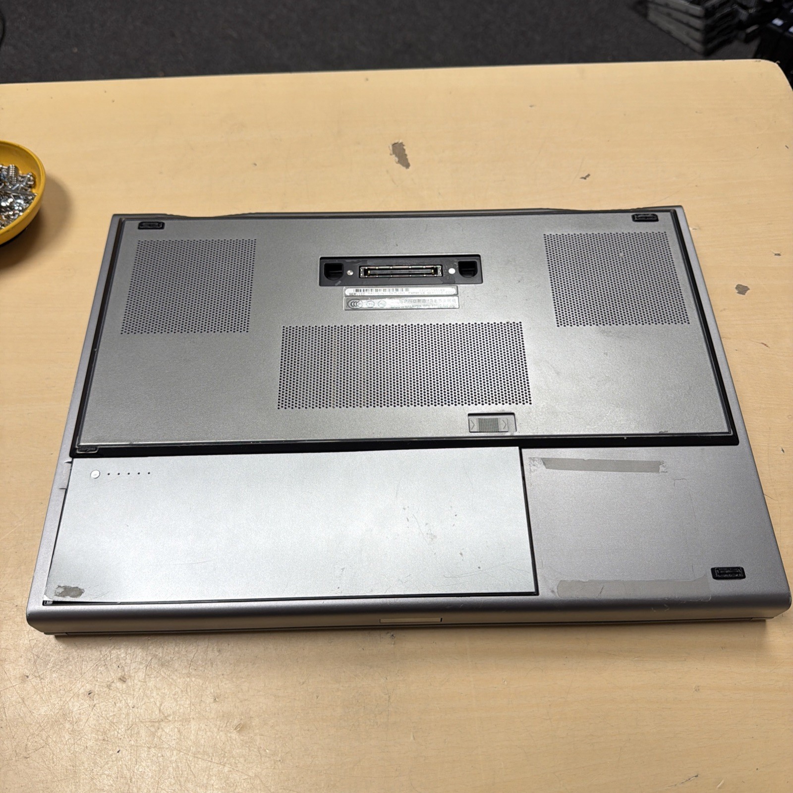 *PARTS DELL PRECISION M6500 INTEL CORE i5 CPU-M520 2.40GHz 4GB RAM 160GB HD