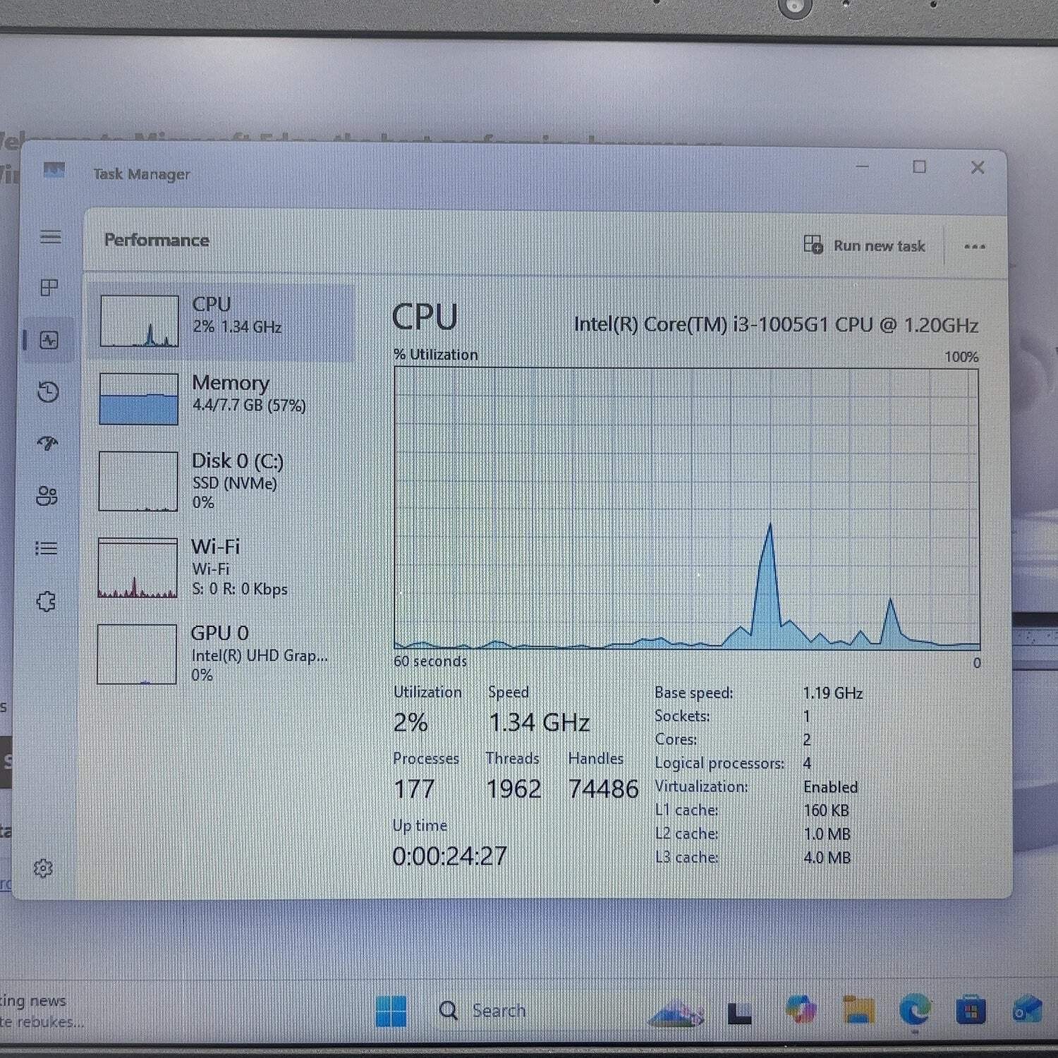 Broken Lenovo IdeaPad 3 15.6″ i3-1005G1 1.2GHz 8GB RAM 256GB HDD Webcam Issue
