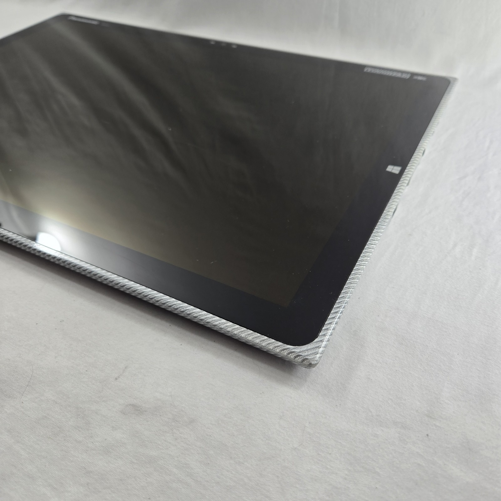 Panasonic TOUGHPAD FZ-Y1 i5-5300u 2.3GHz 256GB SSD 8GB Ram 4k 20in – READ