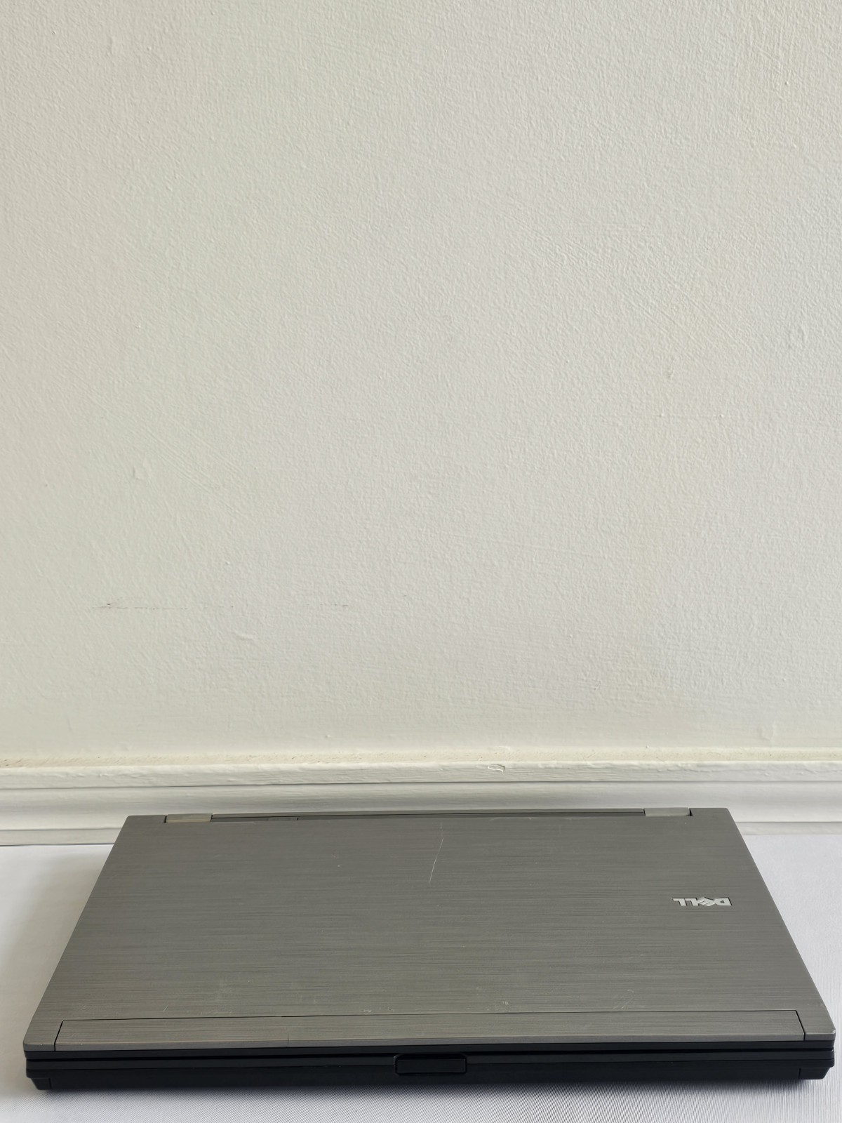 Dell Latitude E6510 Laptop – i5-M560 – 2GB RAM – 160GB HDD – Windows 10 – READ