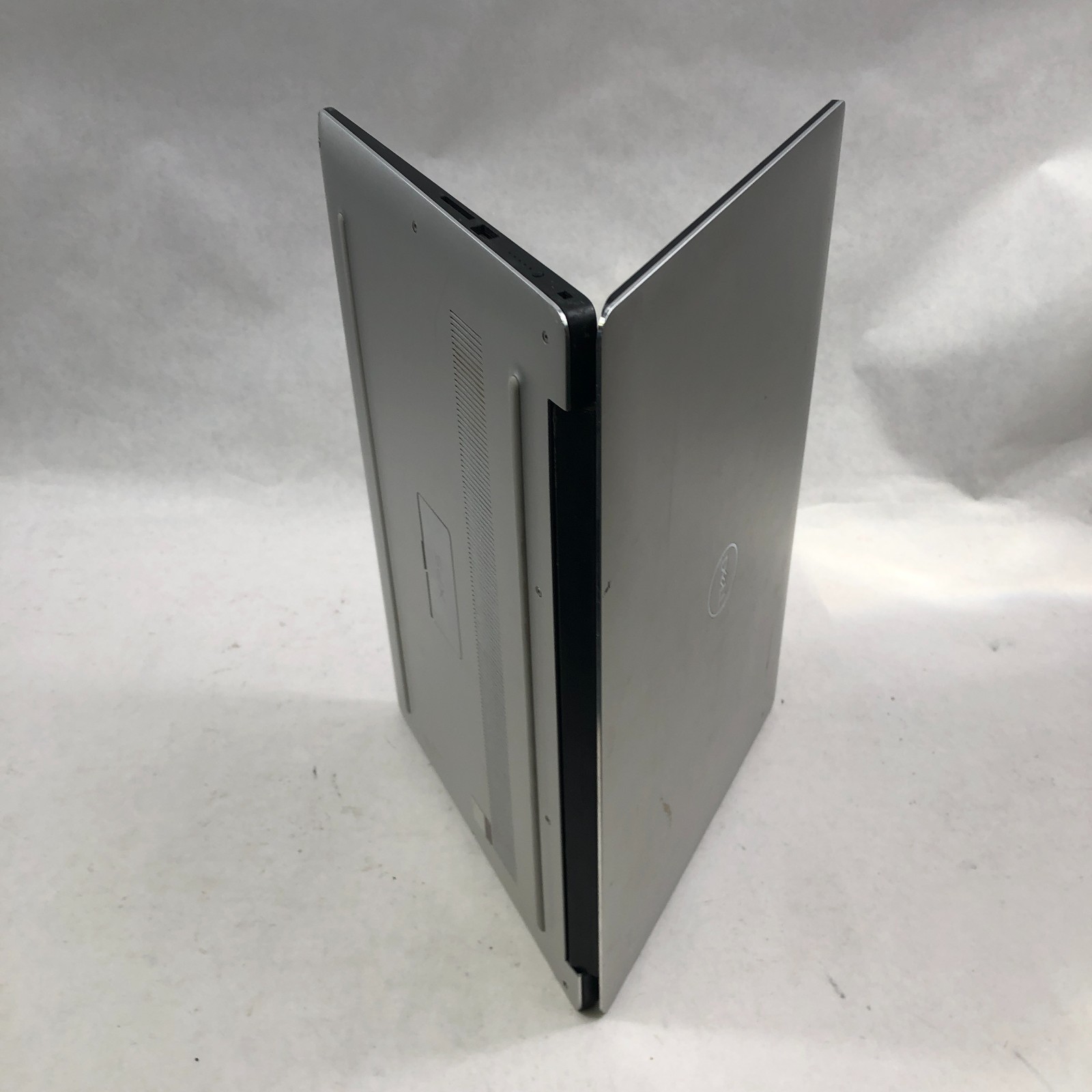 Dell XPS 15 9570 15″ i7-8750H 2.2GHz 32GB RAM 1TB SSD GeForce GTX 1050 Ti READ
