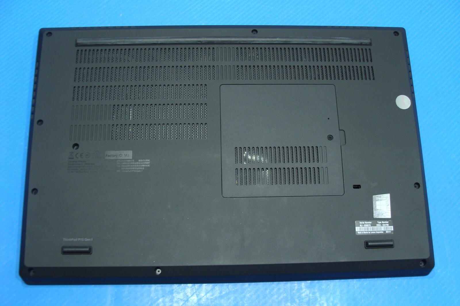 Lenovo ThinkPad P15 Gen 1 15.6″FHD i5-10400H 2.6GHz 16GB 512GB T1000 Win 11 Pro
