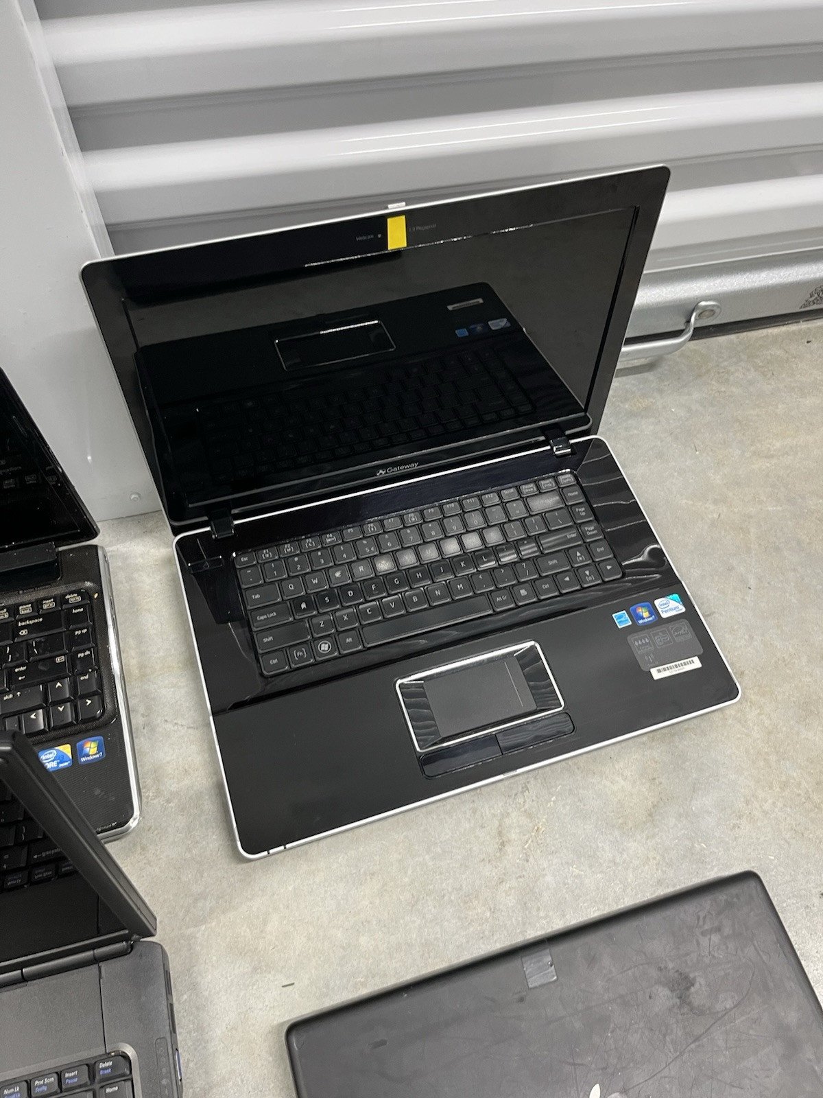 Lot of 5 Mixed Brand Laptops | Apple, Gateway, HP, Dell | Read Description