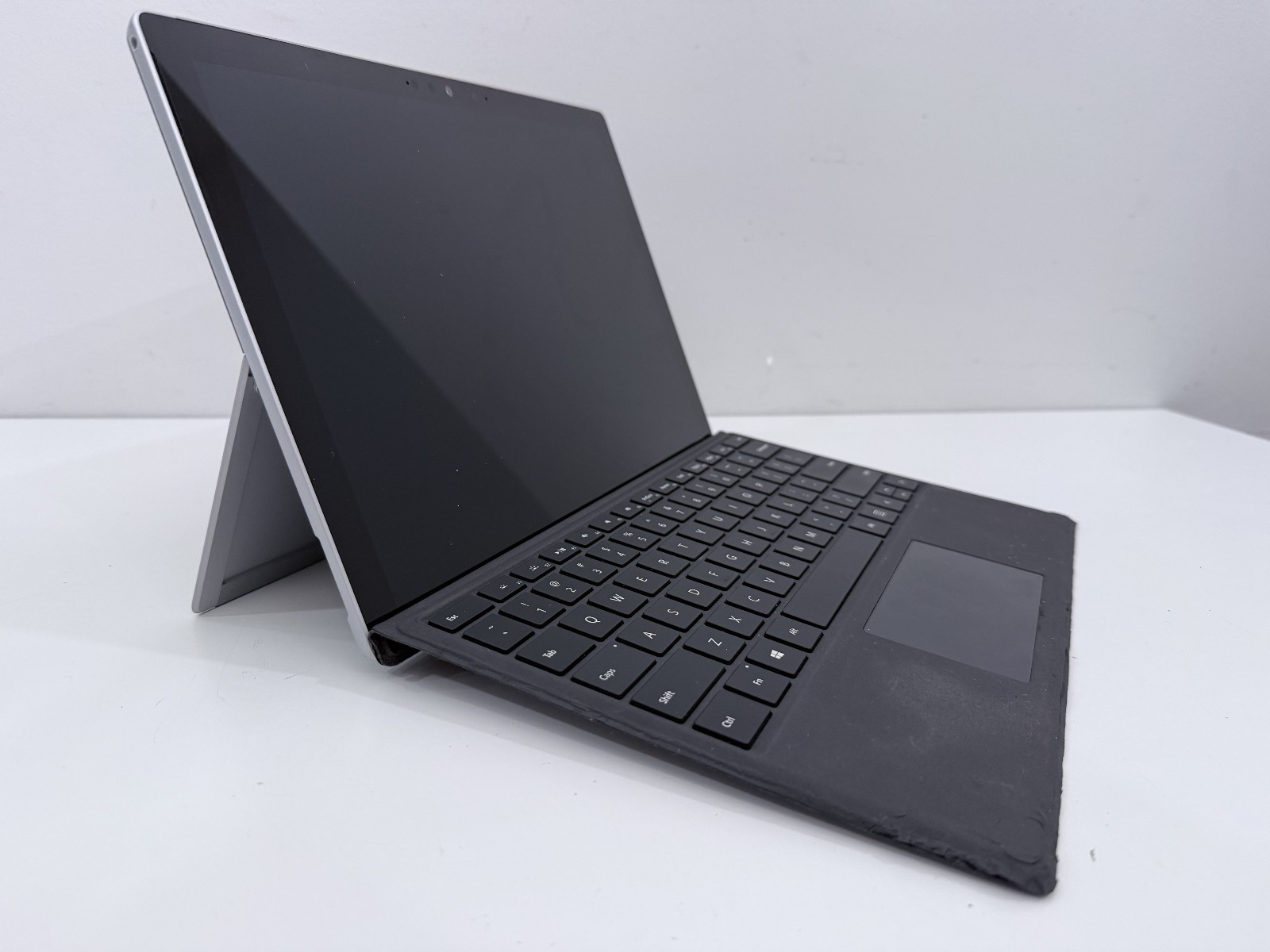 Microsoft Surface Pro 7 i7-1065G7 CPU @ 1.30GHz 16 GB RAM 256 GB Win 10 Pro