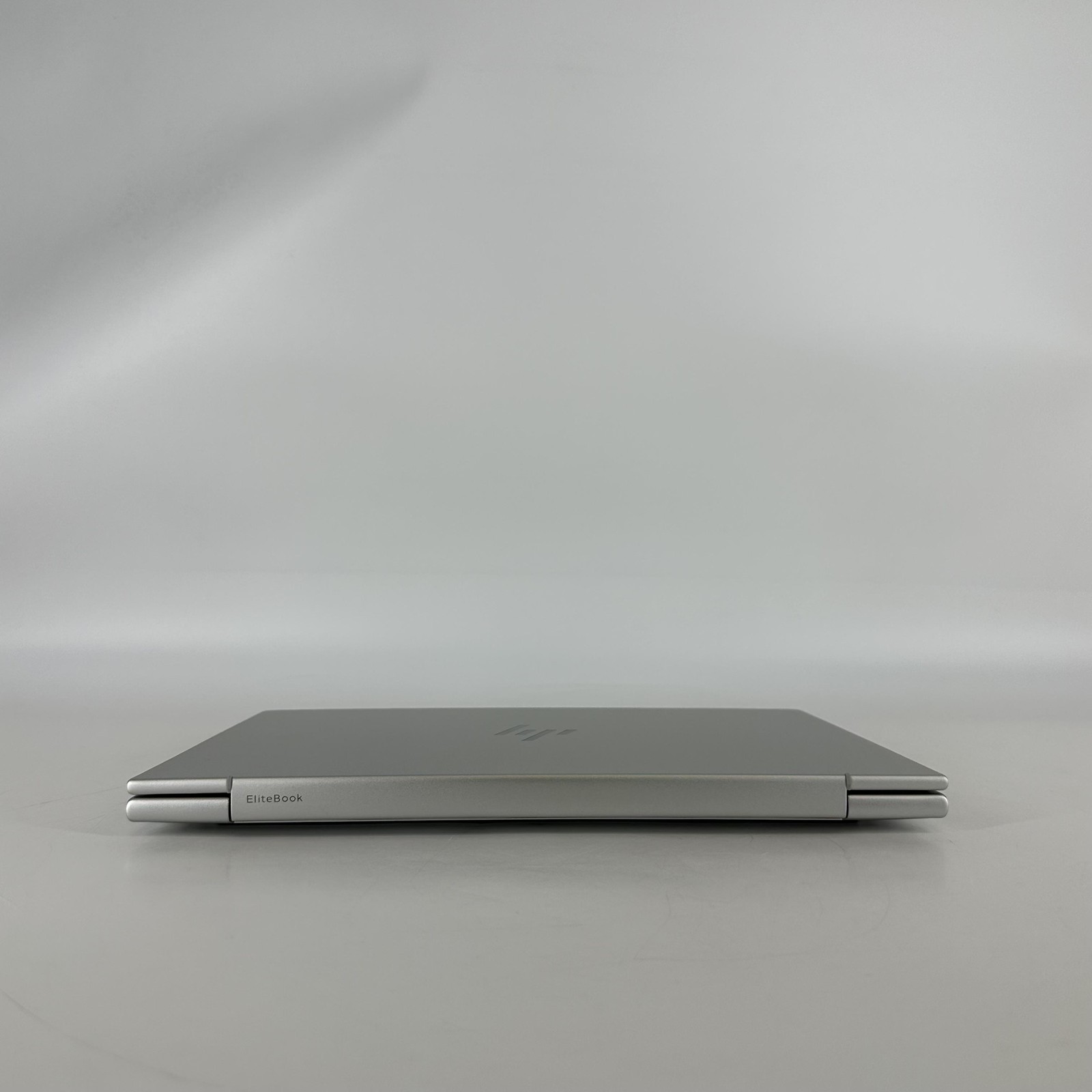 HP Elitebook 6 G1i 14 FHD+ 2.0 GHz Ultra 5 235U 16GB 512GB SSD Excellent