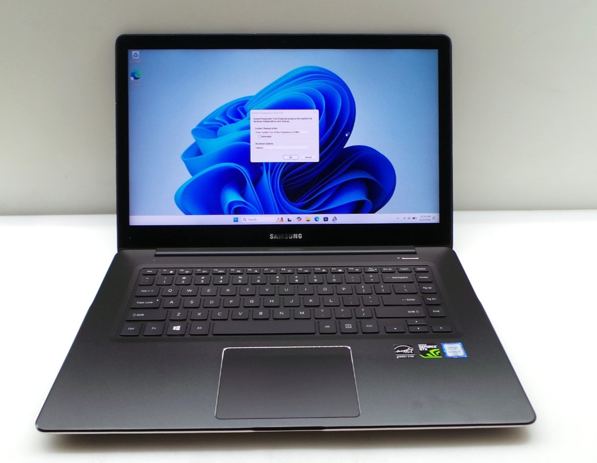 Samsung Notebook NP940Z5L | 15.6″ Touchscreen | i7-6700HQ | 8GB 256GB SSD | W11P