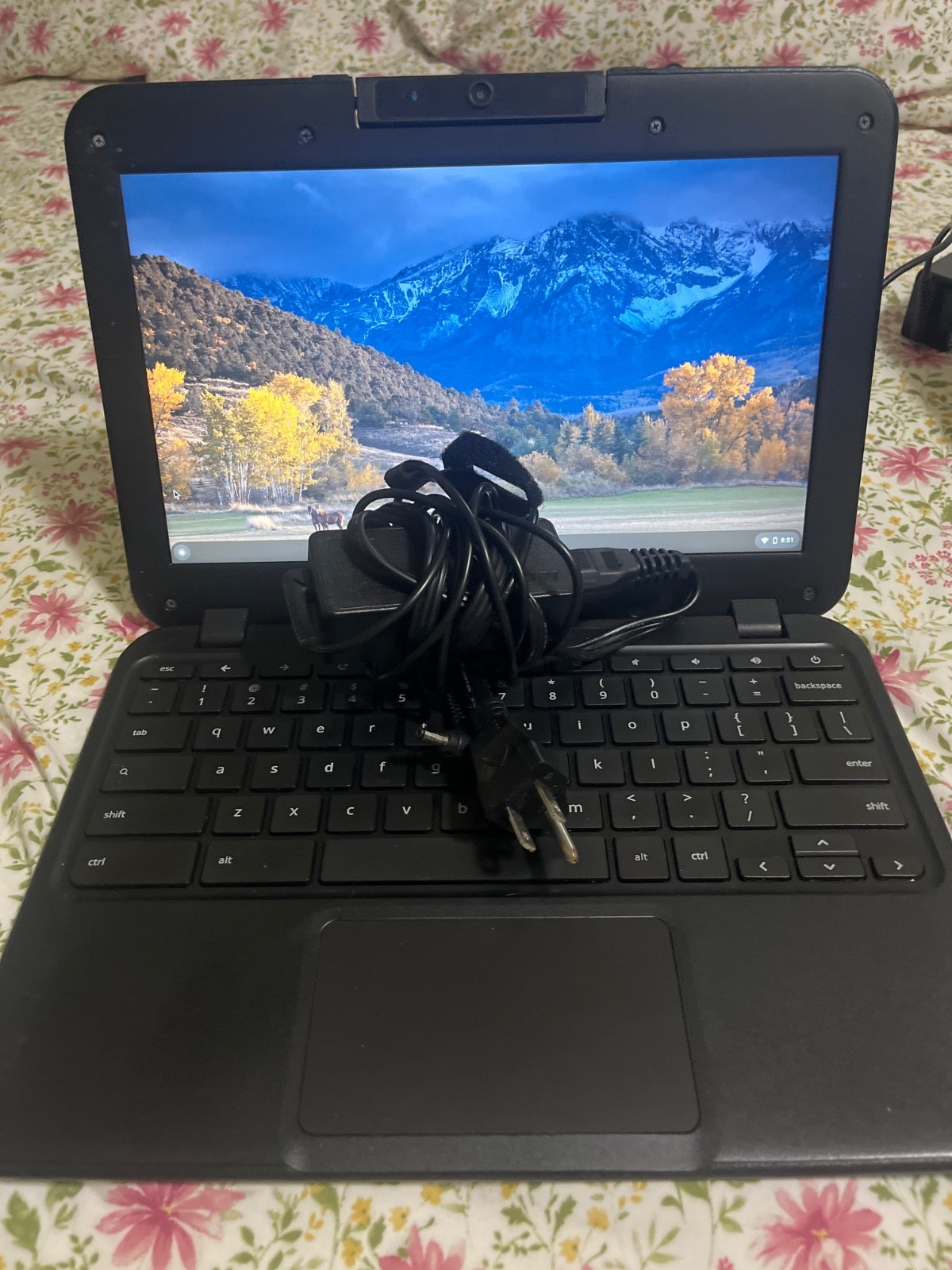 Lenovo N23 Chromebook 11.6″ 16GB SSD 4GB RAM W/Charger School Surplus