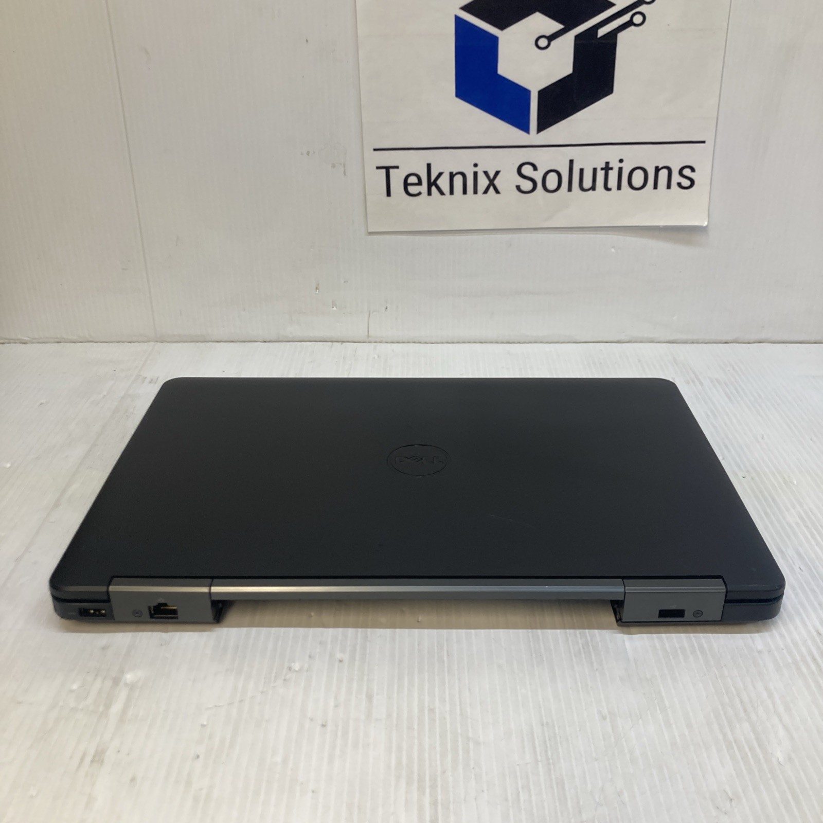 Dell Latitude E5540 Intel i5-4210U 1.7GHz 4 GB NO HDD Boot to BIOS no Battery