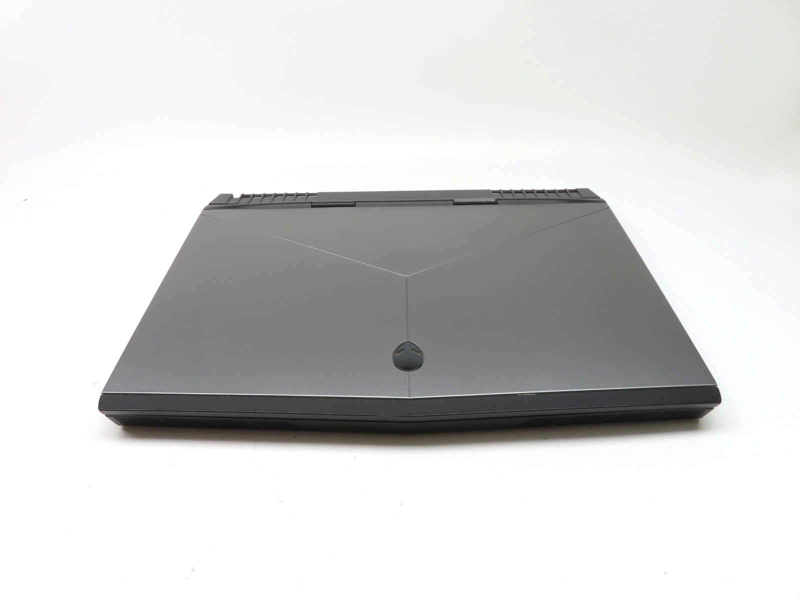 Alienware 15 R3 15.6″ Intel i5-7300HQ 2.50GHz 16GB RAM 1TB SSD GTX 1050 Ti