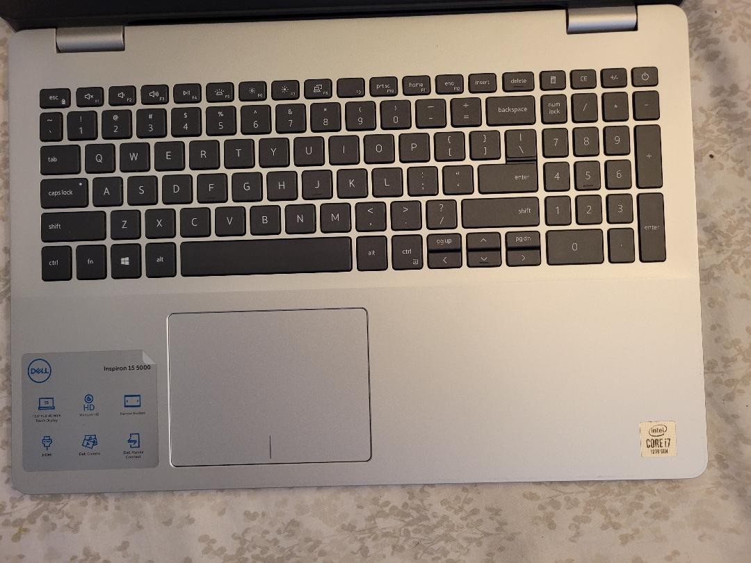 Dell Inspiron 5593 15.6 inch i7-1065G7 1.30GHz, 16GB,512 NVMe Touch screen.