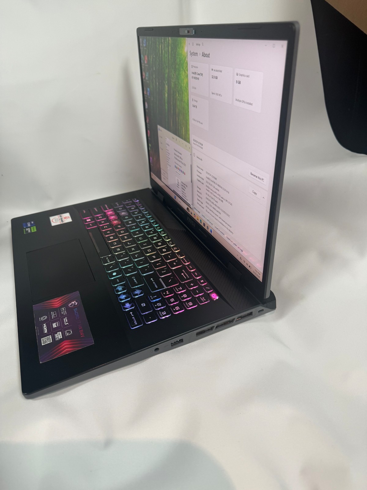MSI Sword 17 HX B14V – 4TB SSD- i9 14900HX – 32GB DDR5- RTX 4070-MS Office 21 P