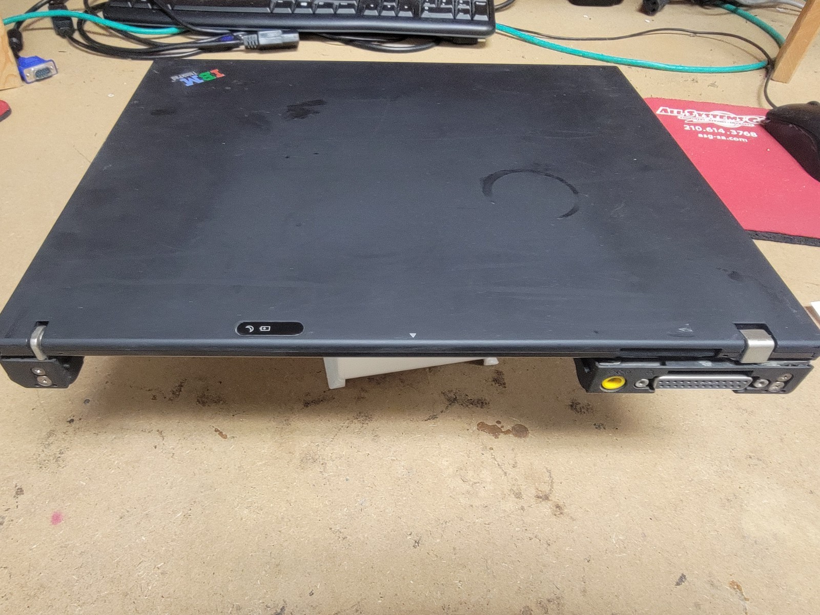IBM Thinkpad 14″ T43 – Pent M – 512MB Ram – NO HDD NO BATTERY – FOR PARTS