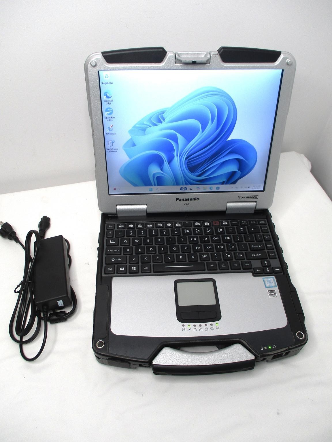 Panasonic Toughbook CF-31 MK6 i7-7600U 2.8Ghz 16GB 256GB Wi-Fi GPS LTE DVD-read