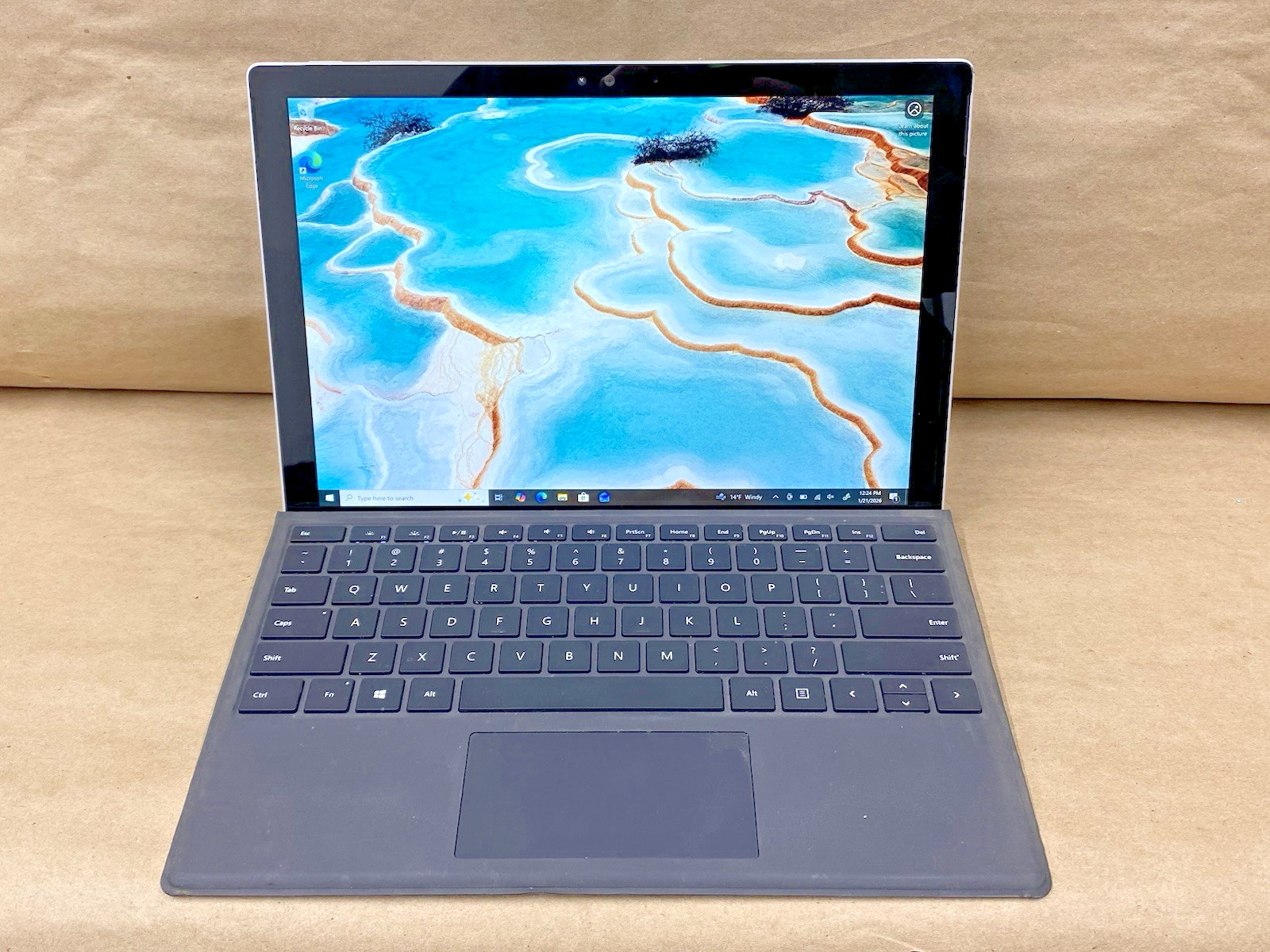 Microsoft Surface Pro4 – 12″ 2736*1824 – i5-6300U – 4GB – 128GB SSD – Win 10 Pro
