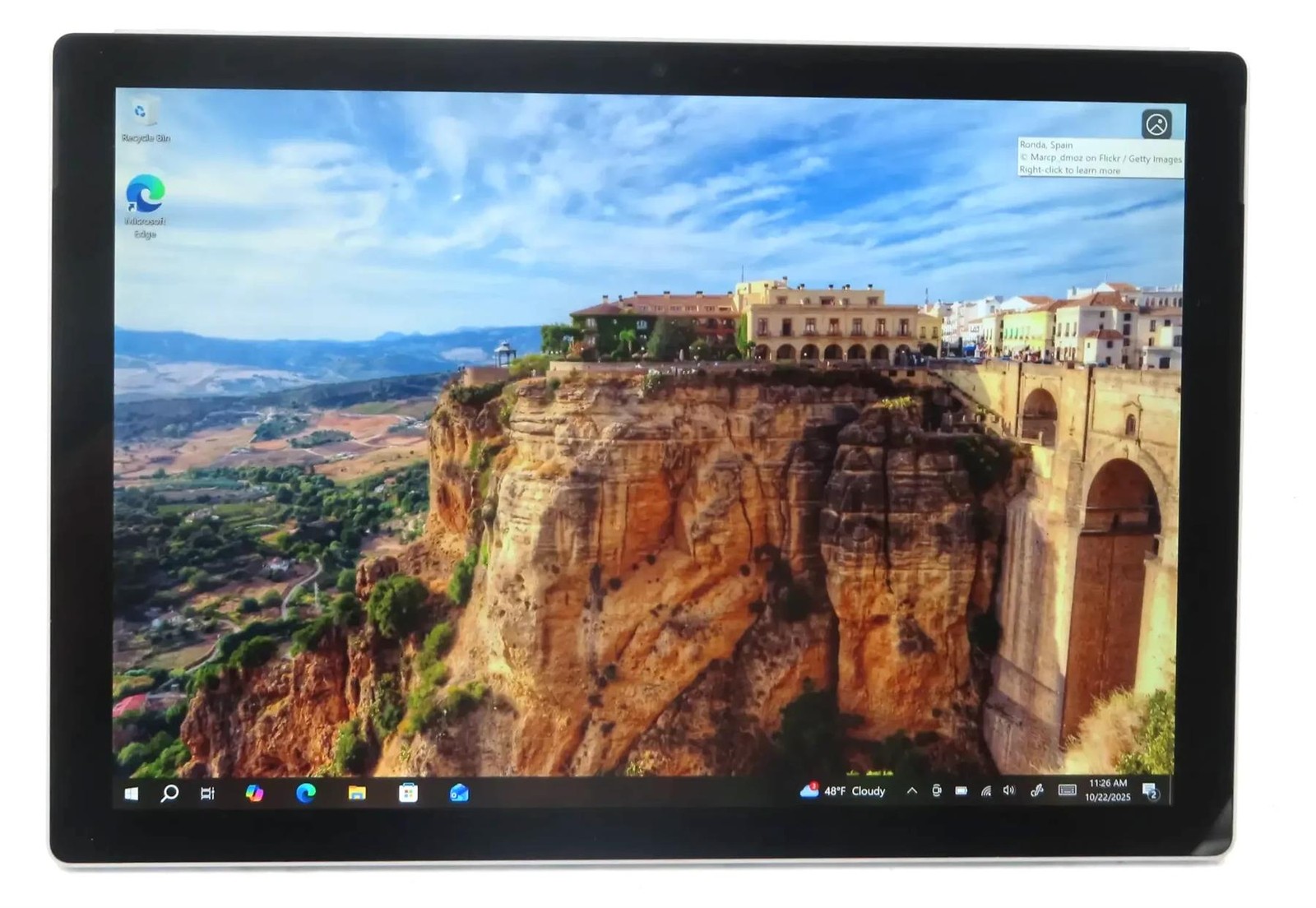 Microsoft Surface Pro 5 1796 Core i7-7660U 2.50GHz 8GB 256GB