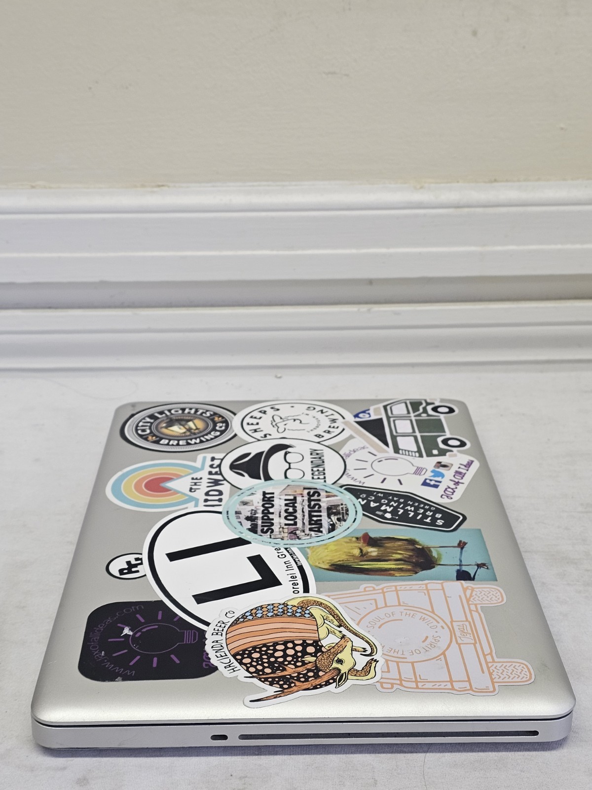 Apple MacBook Pro A1278 Laptop – Intel i5-3210m – 4GB RAM – READ DESCRIPTION