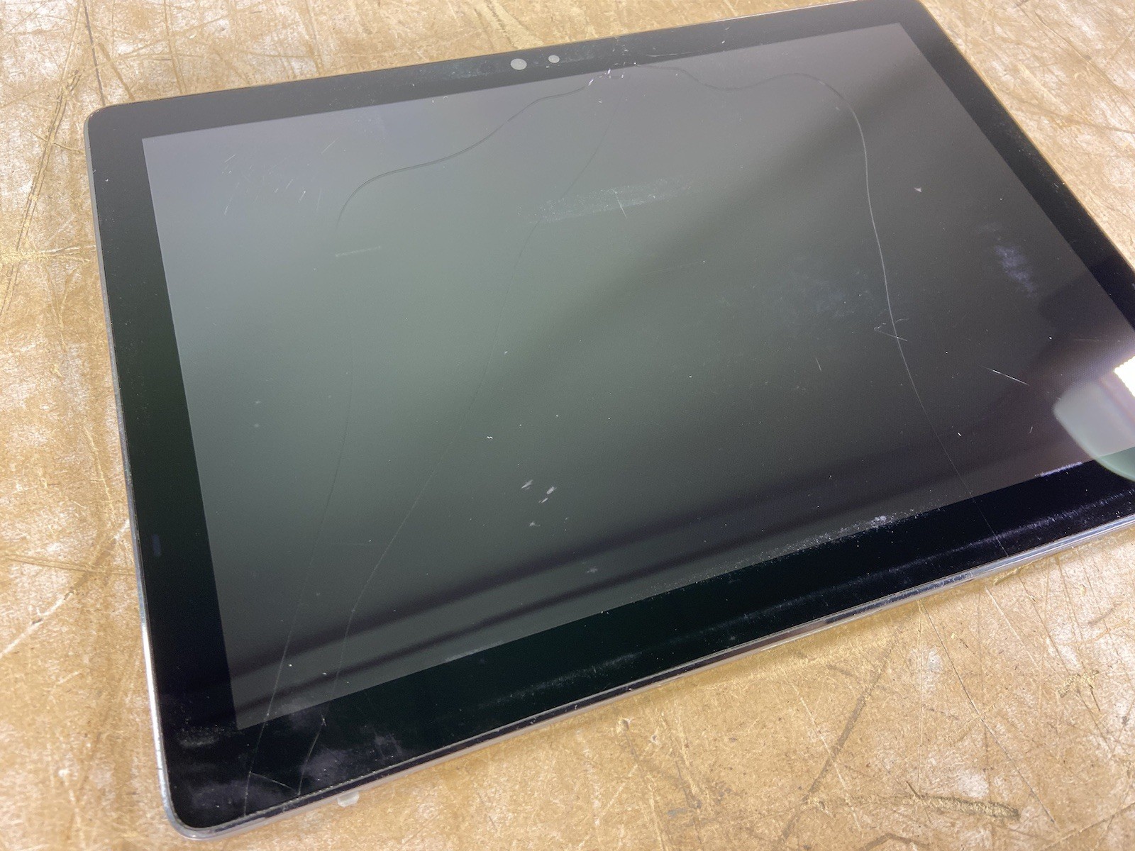 DELL LATITUDE 7210 2-IN-1 i5-10310U @ 1.70GHz, 8GB RAM, NO HDD/OS – (FOR PARTS)
