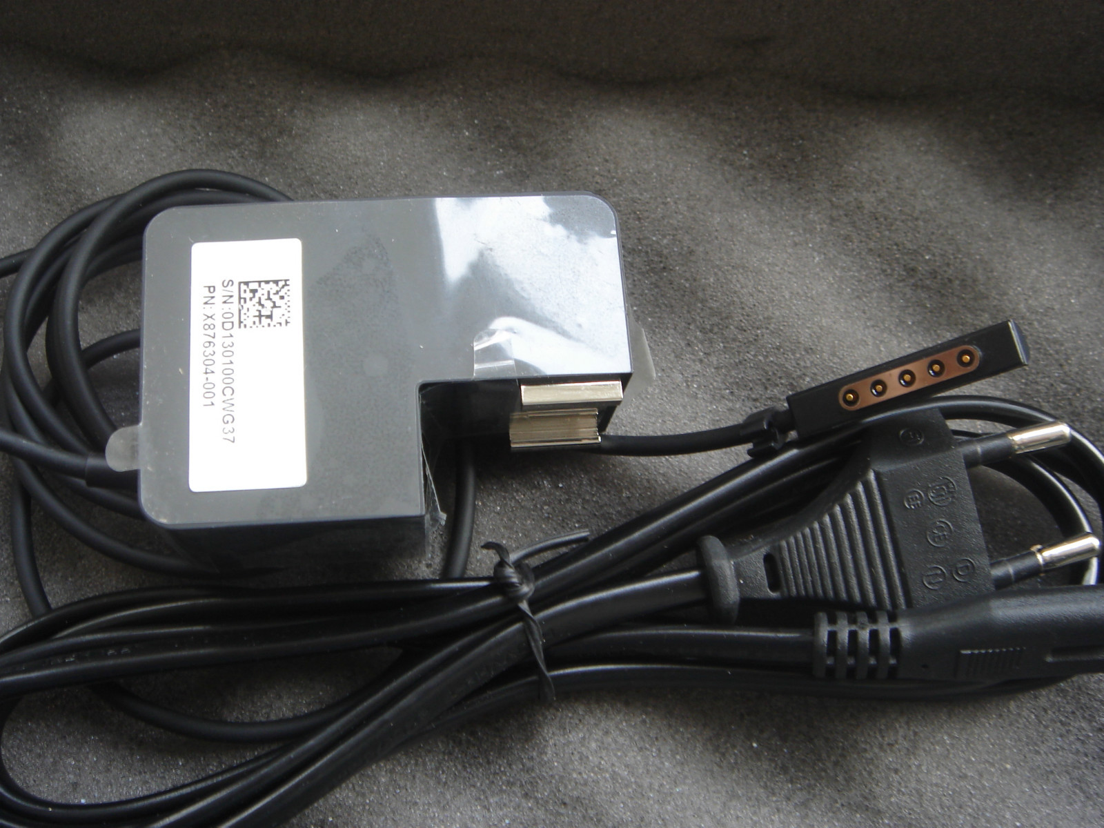 Microsoft 12V 2A 24W Surface, Surface 2 Windows RT Tablet Power Supply