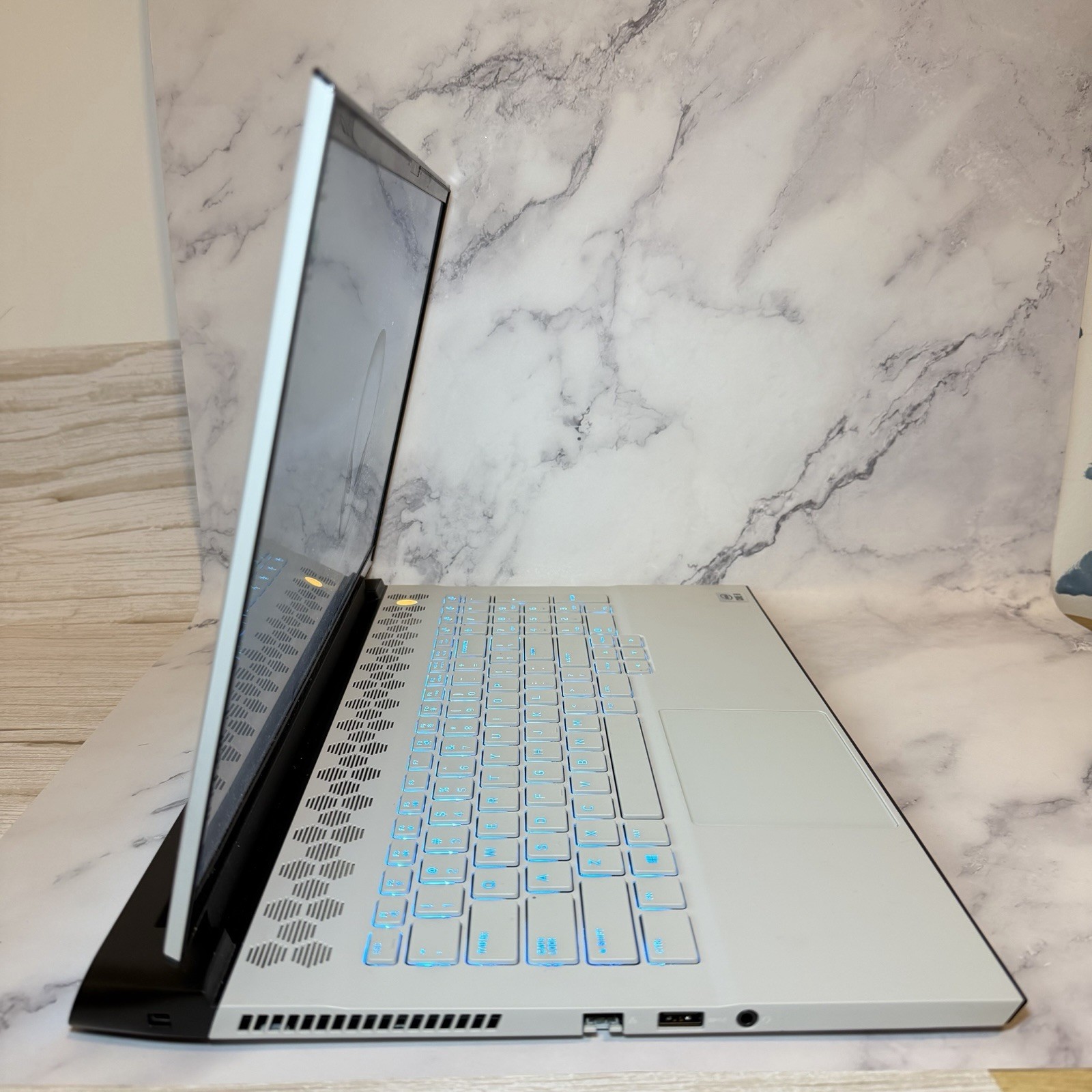 ALIENWARE M17 R3 i9-10980HK 32GB RAM 2TB SSD NVIDIA RTX 2070 SUPER Gaming Laptop