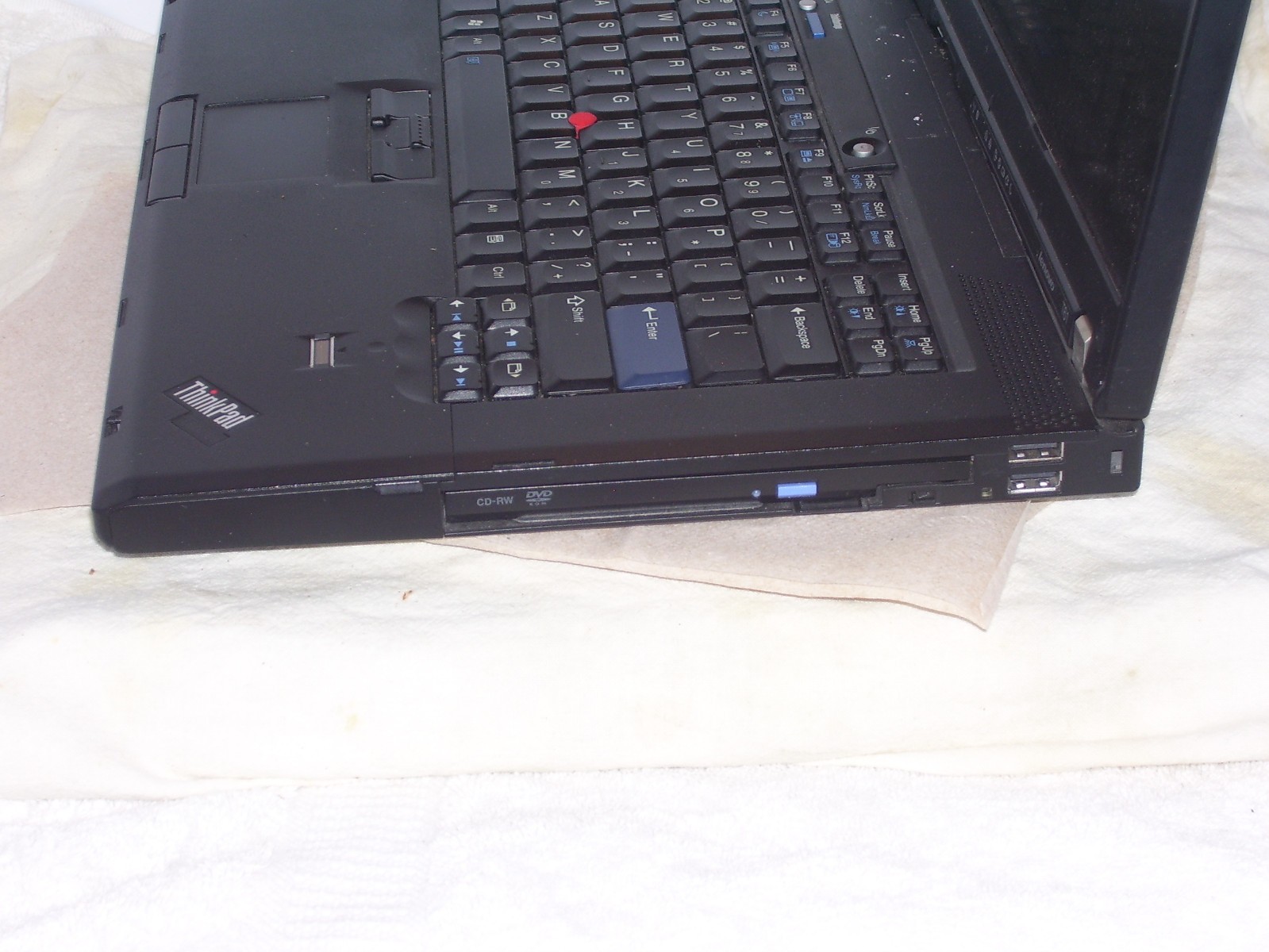 IBM Lenovo ThinkPad T61 15″ Widescreen, Windows 11 x64, 240GB SSD, 8GB RAM, 2GHz