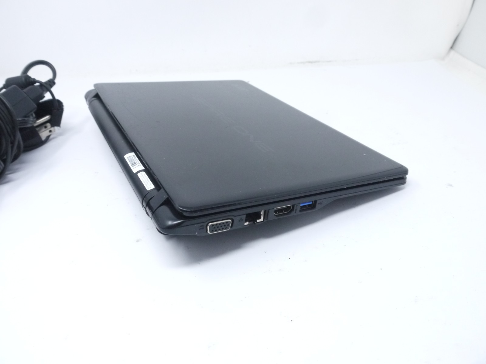 Acer Aspire 725-0494 11.6″ Netbook – C-70 / 4GB / 160GB / Win10 – New Battery